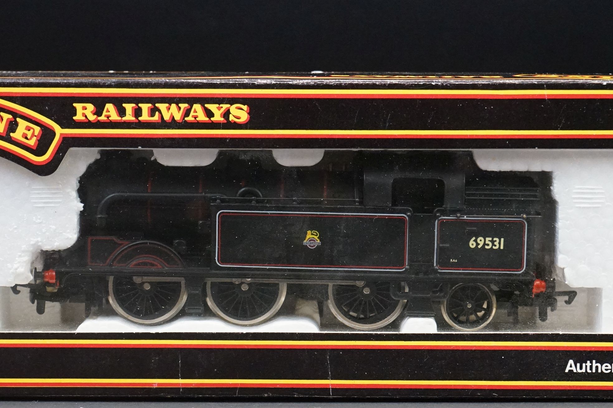 Six boxed Palitoy Mainline OO gauge locomotives to include 2 x 37056 4-6-0 6P Rebuilt Scot Class LMS - Image 15 of 17