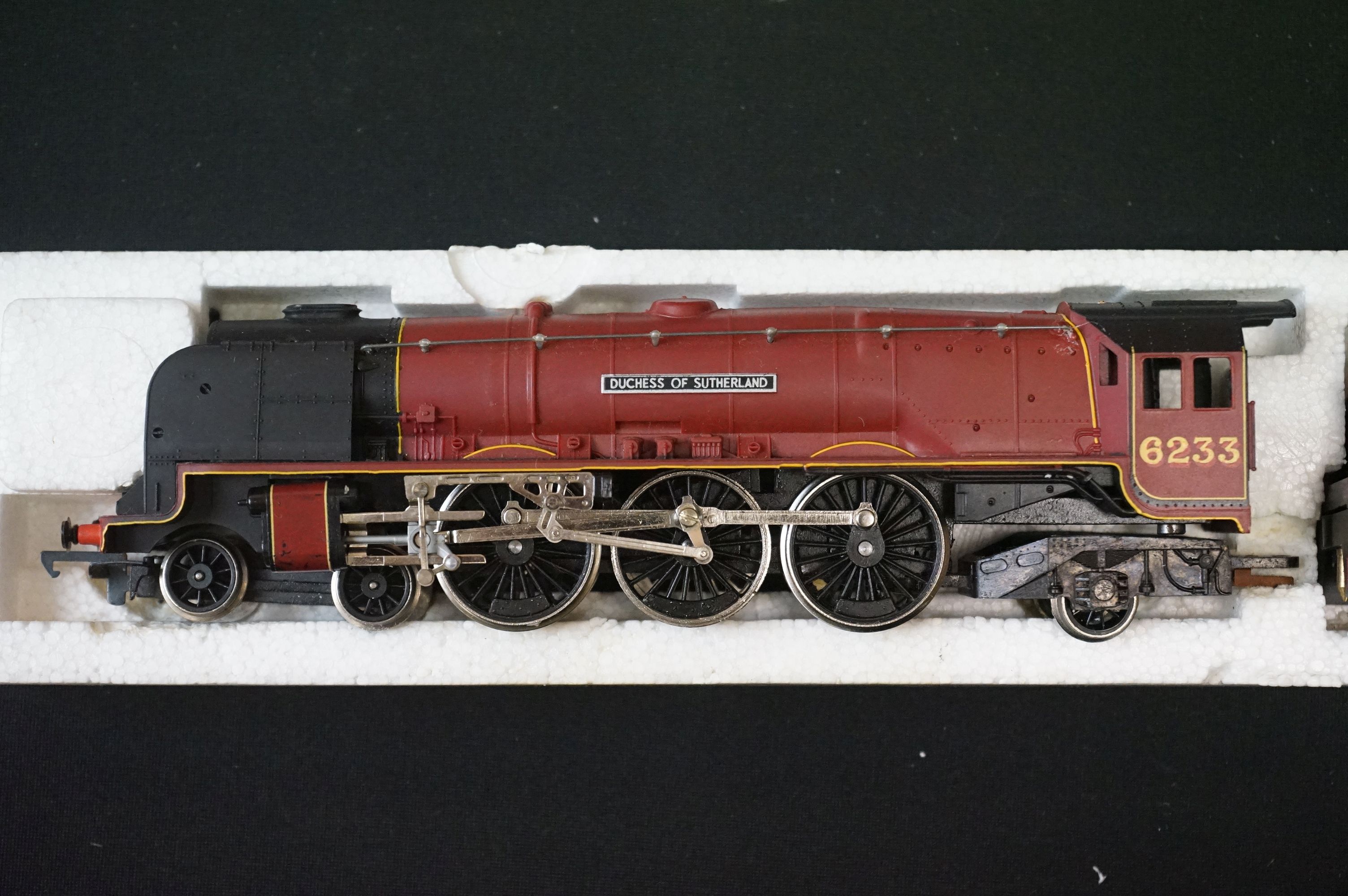 Boxed Hornby OO gauge LMS Coronation Class 7P 4-6-2 Duchess of Sutherland locomotive (box missing - Image 5 of 6