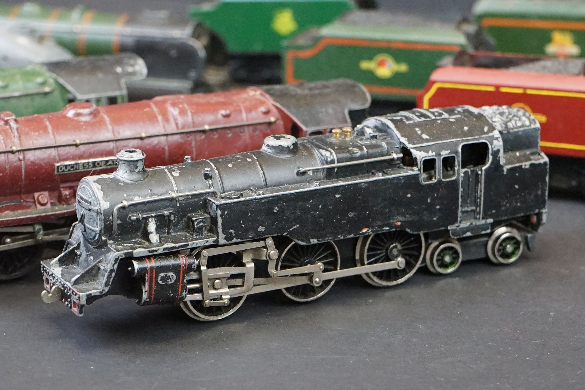 Three Hornby Dublo locomotives to include Duchess of Montrose and Duchess of Sutherland, plus 4 x - Image 2 of 11