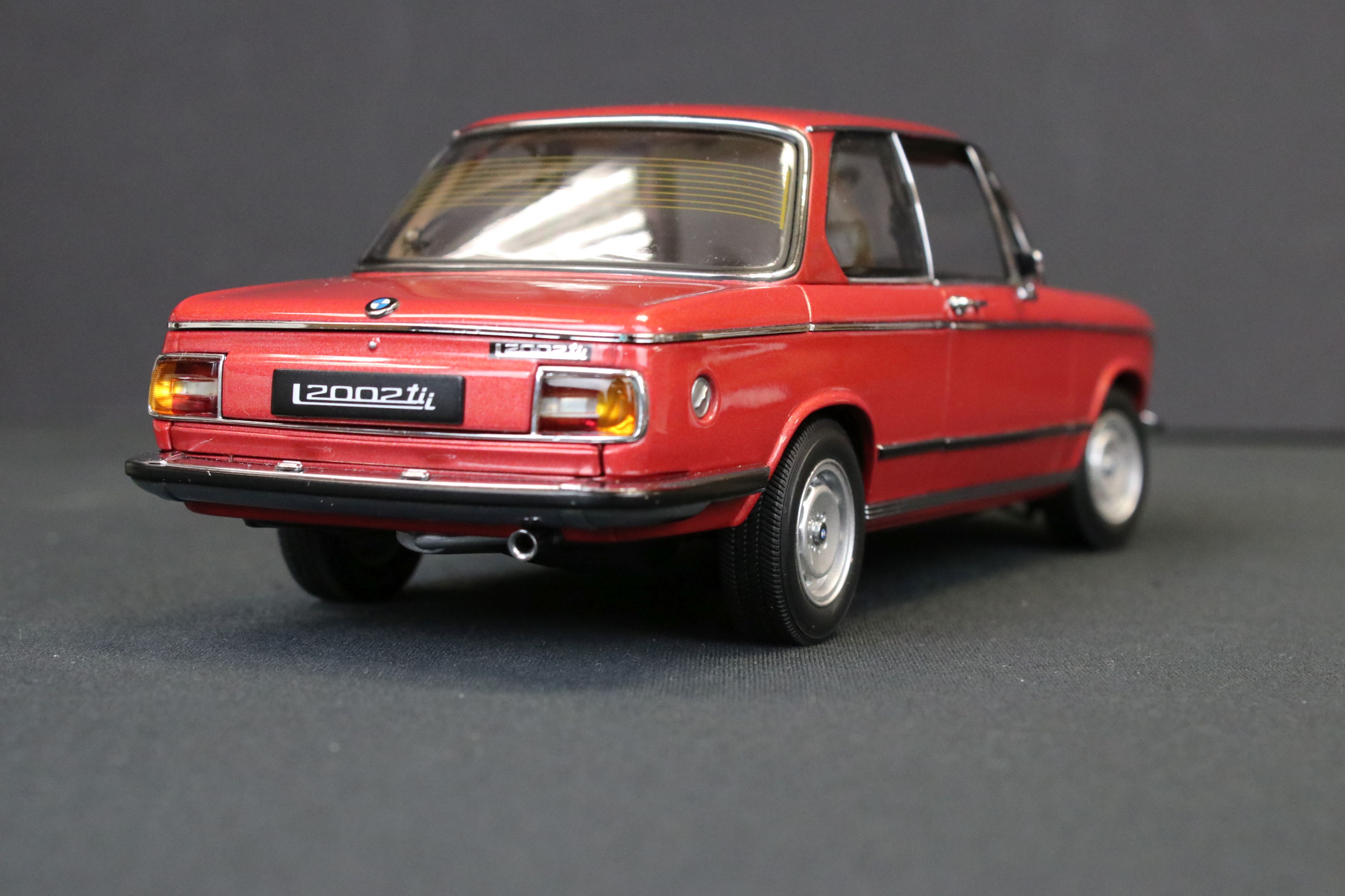 Two boxed AutoArt Millennium 1/18 diecast models to include BMW 2002 L and Lancia Fulvia 1.6HF - Image 5 of 14