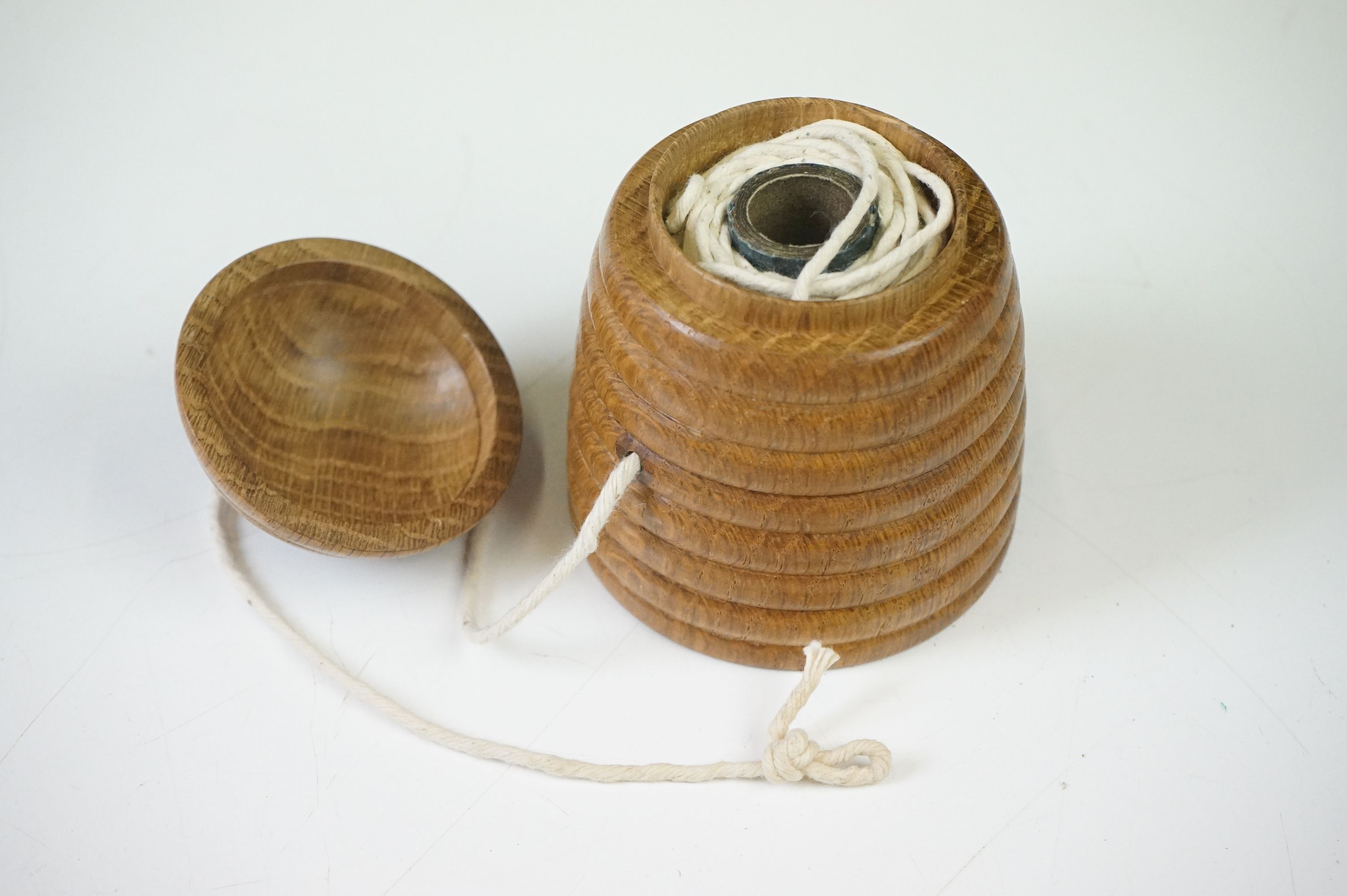 A vintage turned wooden string holder / dispenser in the form of a beehive. - Image 2 of 4