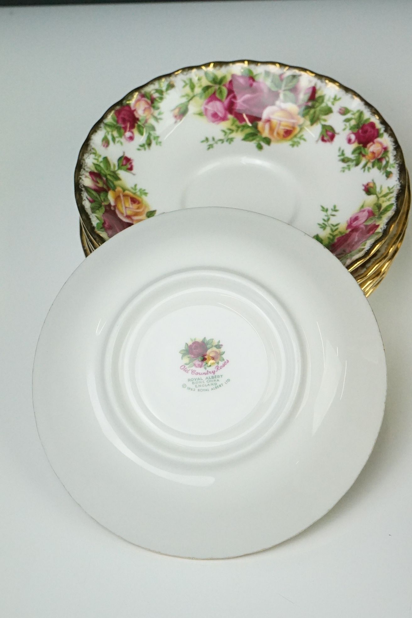 Royal Albert ' Old Country Roses ' pattern tea set for six, to include teapot & cover, 6 teacups, - Image 7 of 22