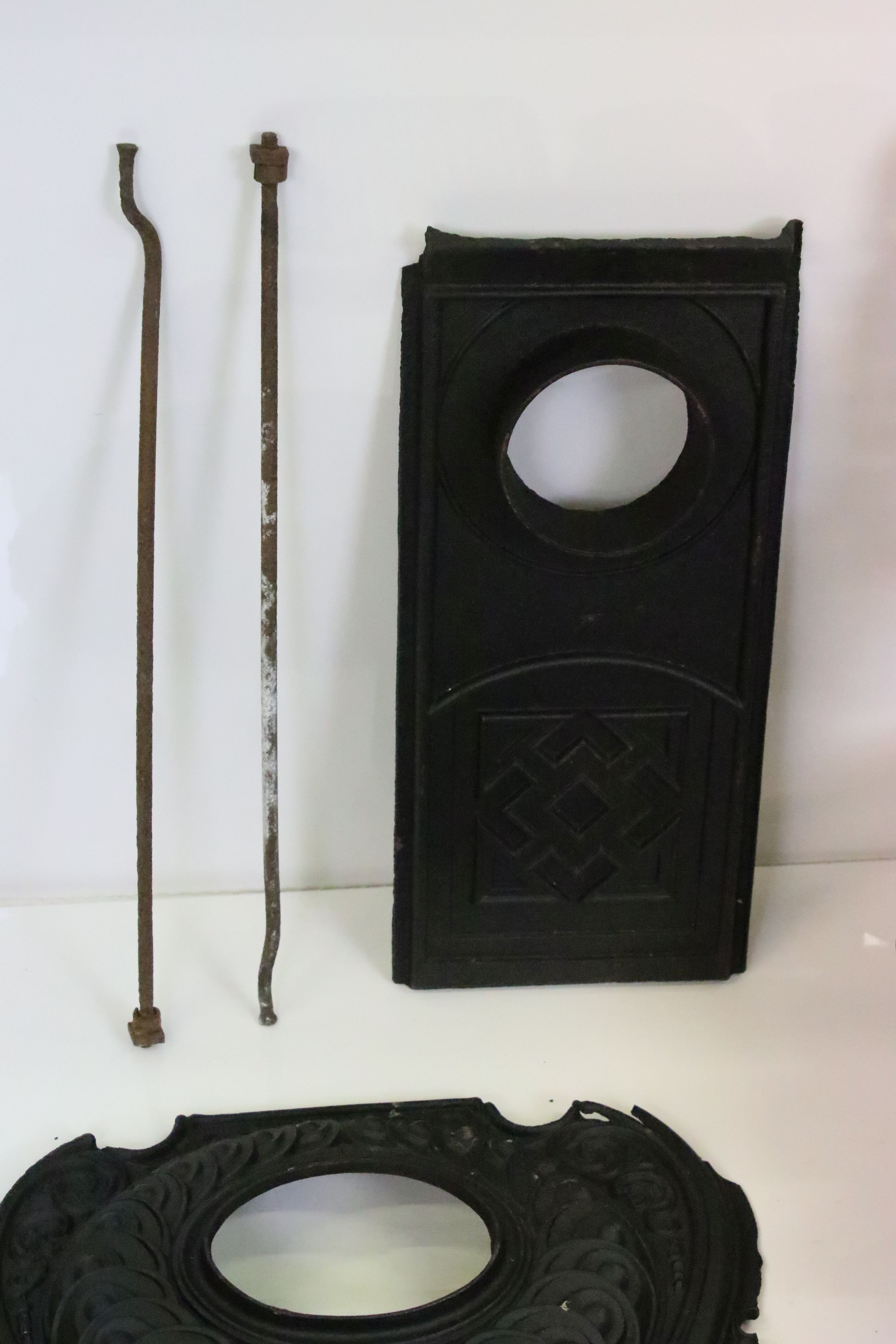 Collection of Reproduction Victorian Metal Fire Grates and accessories - Image 5 of 12