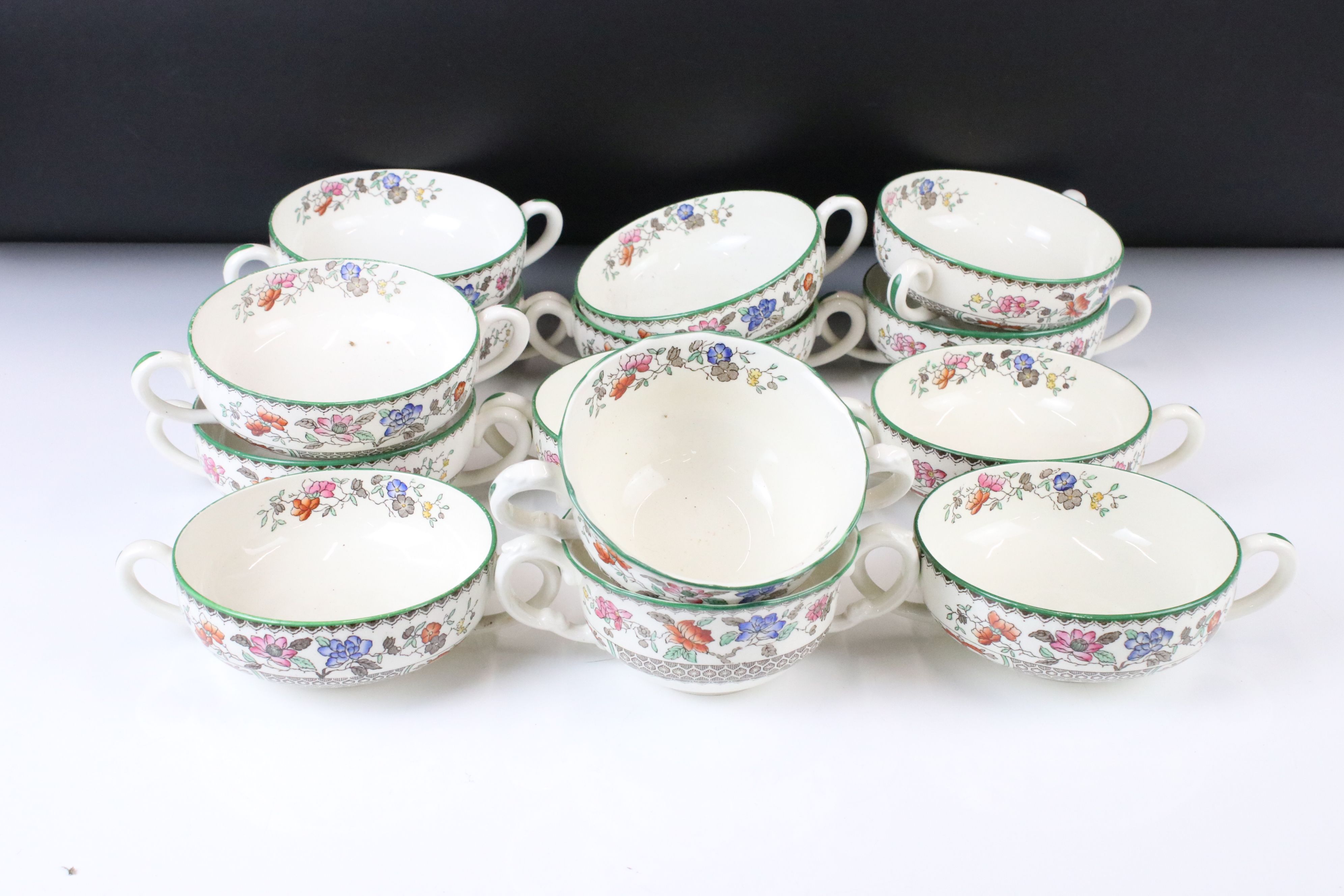 Copeland Spode ' Chinese Rose ' pattern dinner ware to include 12 x soup bowls & saucers, 2 x - Image 11 of 16