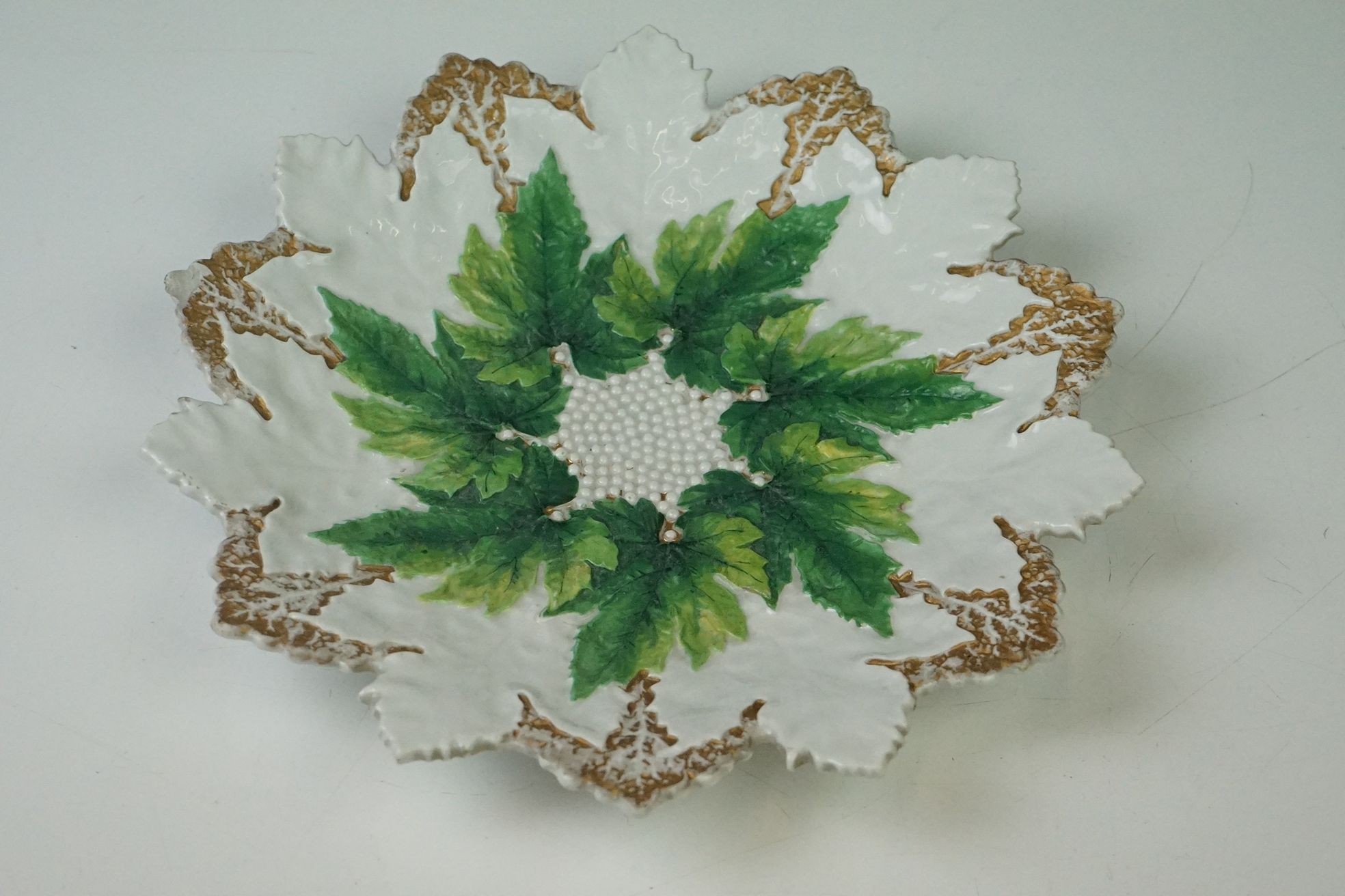 Early 20th century Meissen relief moulded vine leaf cabinet plate, in green and gilt, crossed swords - Image 2 of 8