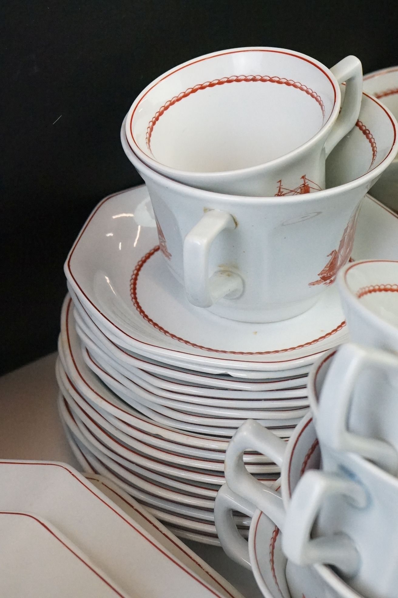 Wedgwood ' Flying Cloud ' pattern tea & dinner service, 78 pieces, to include 5 octagonal serving - Image 14 of 14