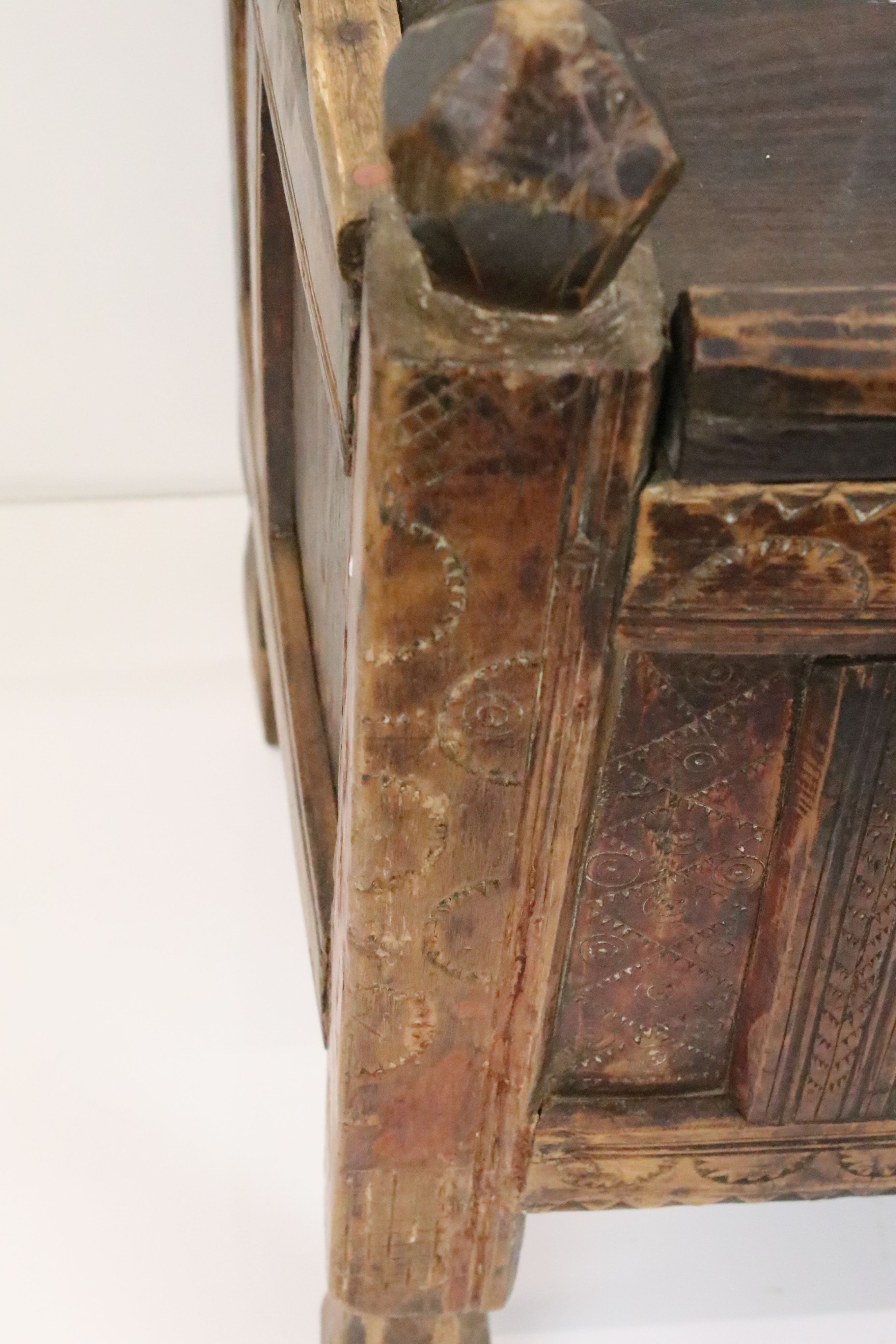 Afghan Hardwood Marriage / Dowry Chest with geometric chip carved decoration to front, 79cm long x - Image 5 of 10