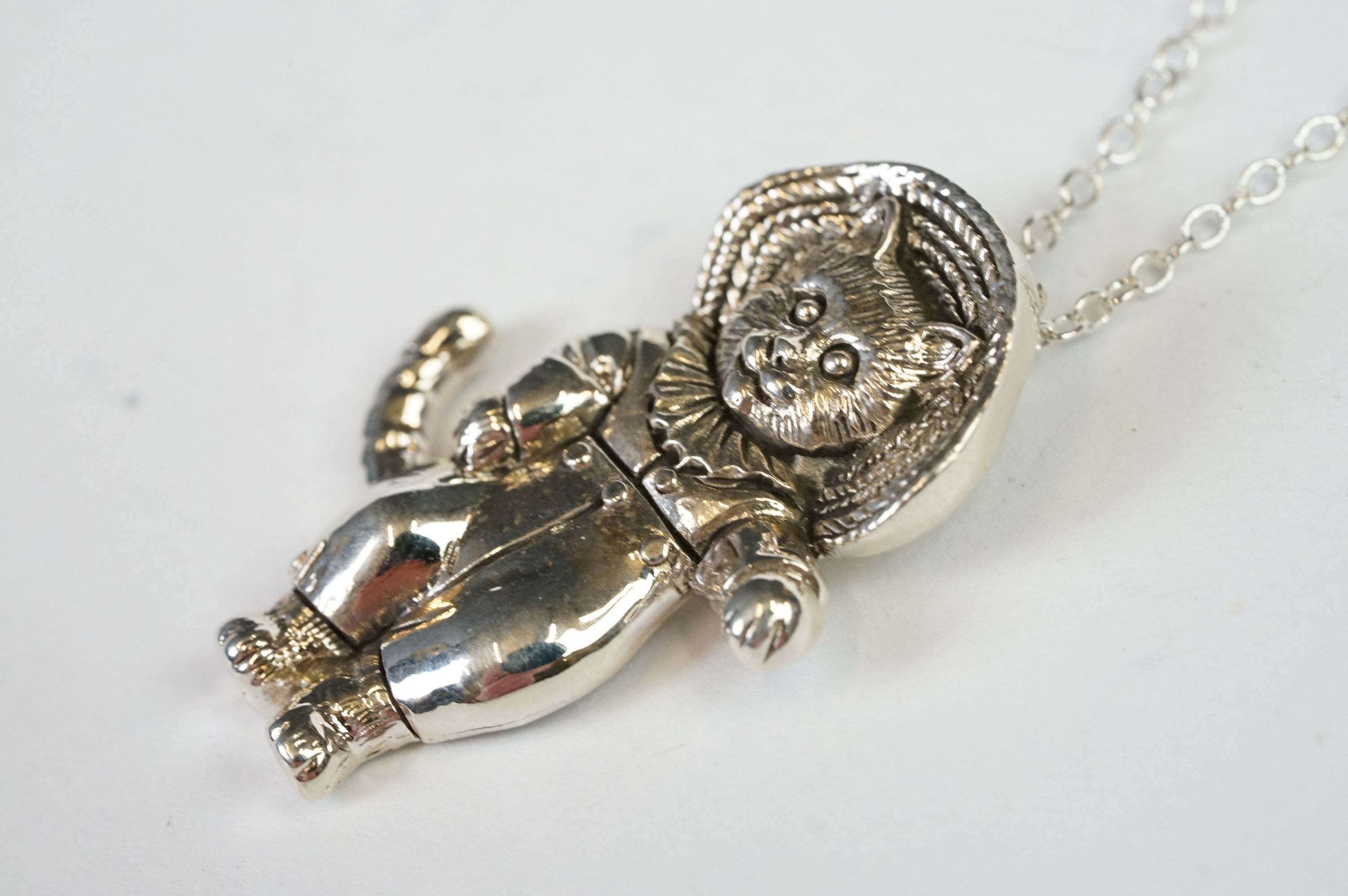 Silver Cat Pendant Necklace in the form of Tom Kitten - Image 2 of 9