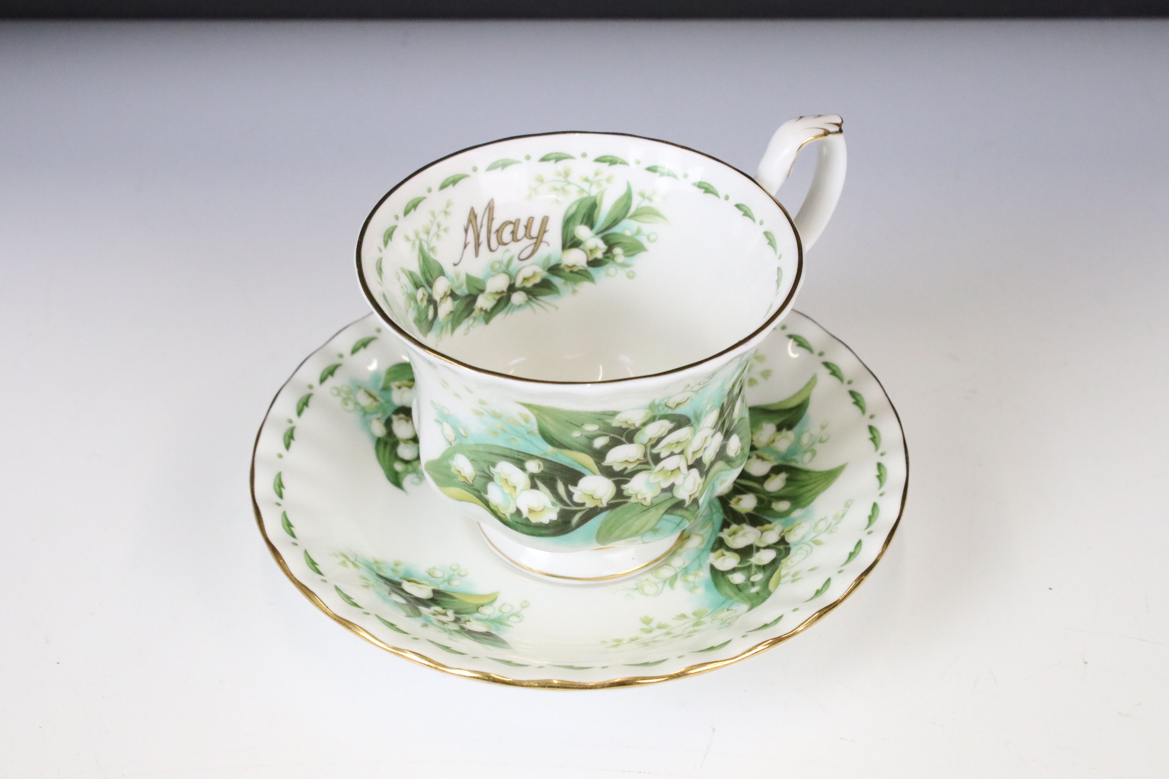 Royal Albert ' Flower of The Month Series ' tea ware, to include 9 x boxed teacups & saucers ( - Image 3 of 11
