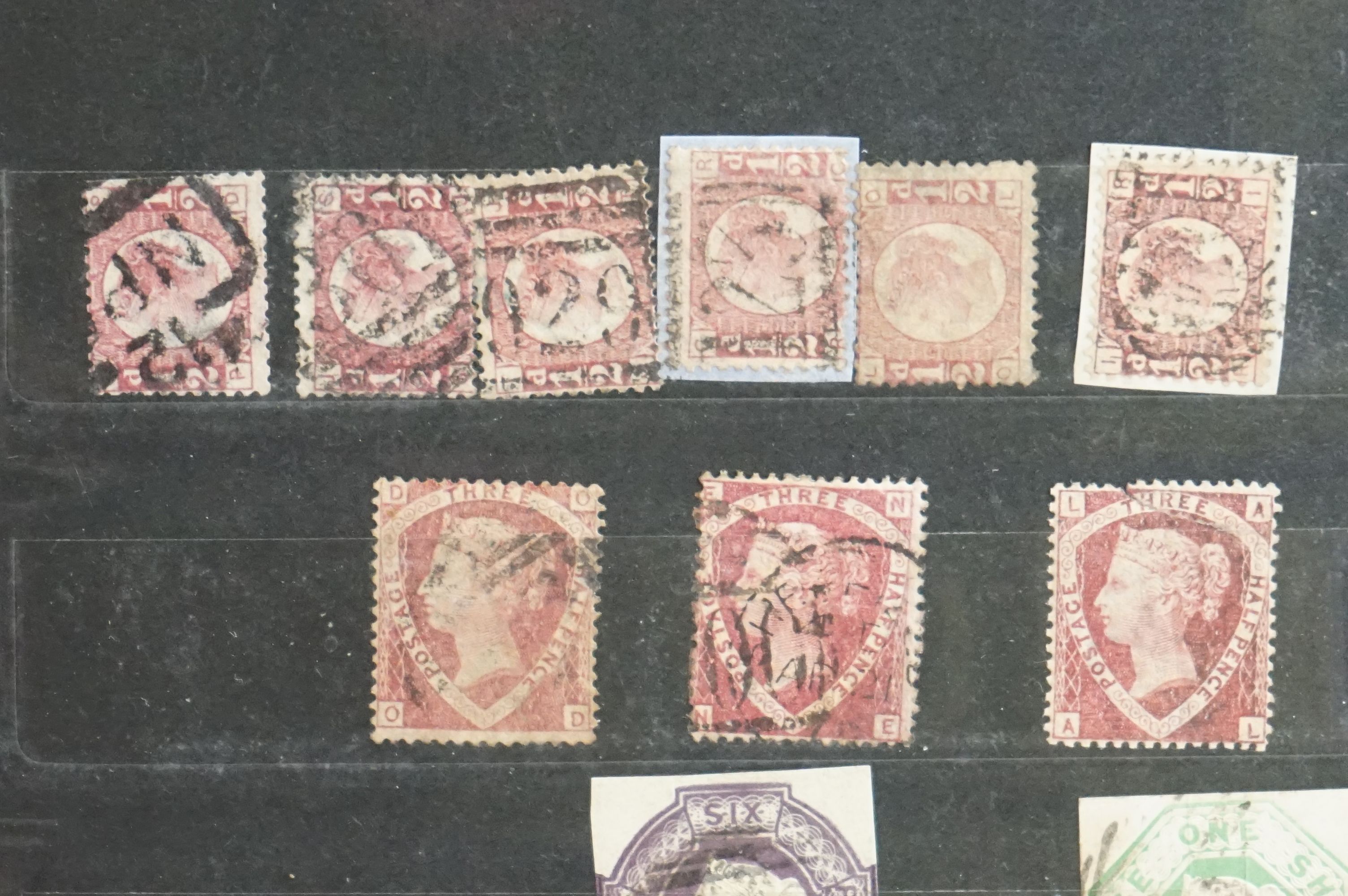 A collection of Queen Victoria Stamps to include three Penny Blacks, sixteen two penny blues and a - Image 10 of 17