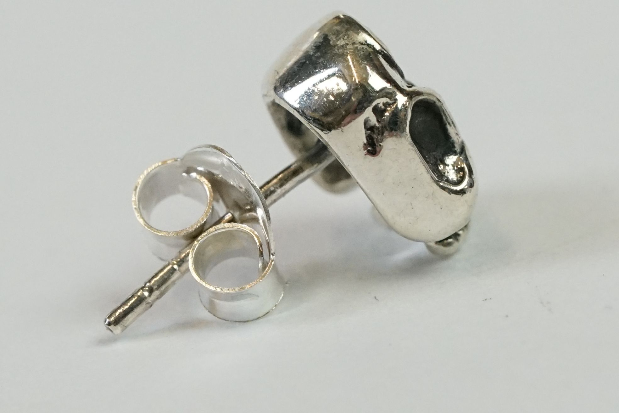 Pair of Silver Skull Headed Stud Earrings - Image 2 of 7