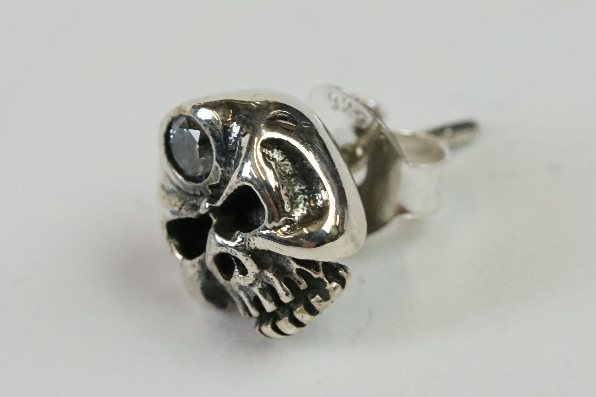 Pair of Silver Skull Headed Stud Earrings - Image 5 of 7