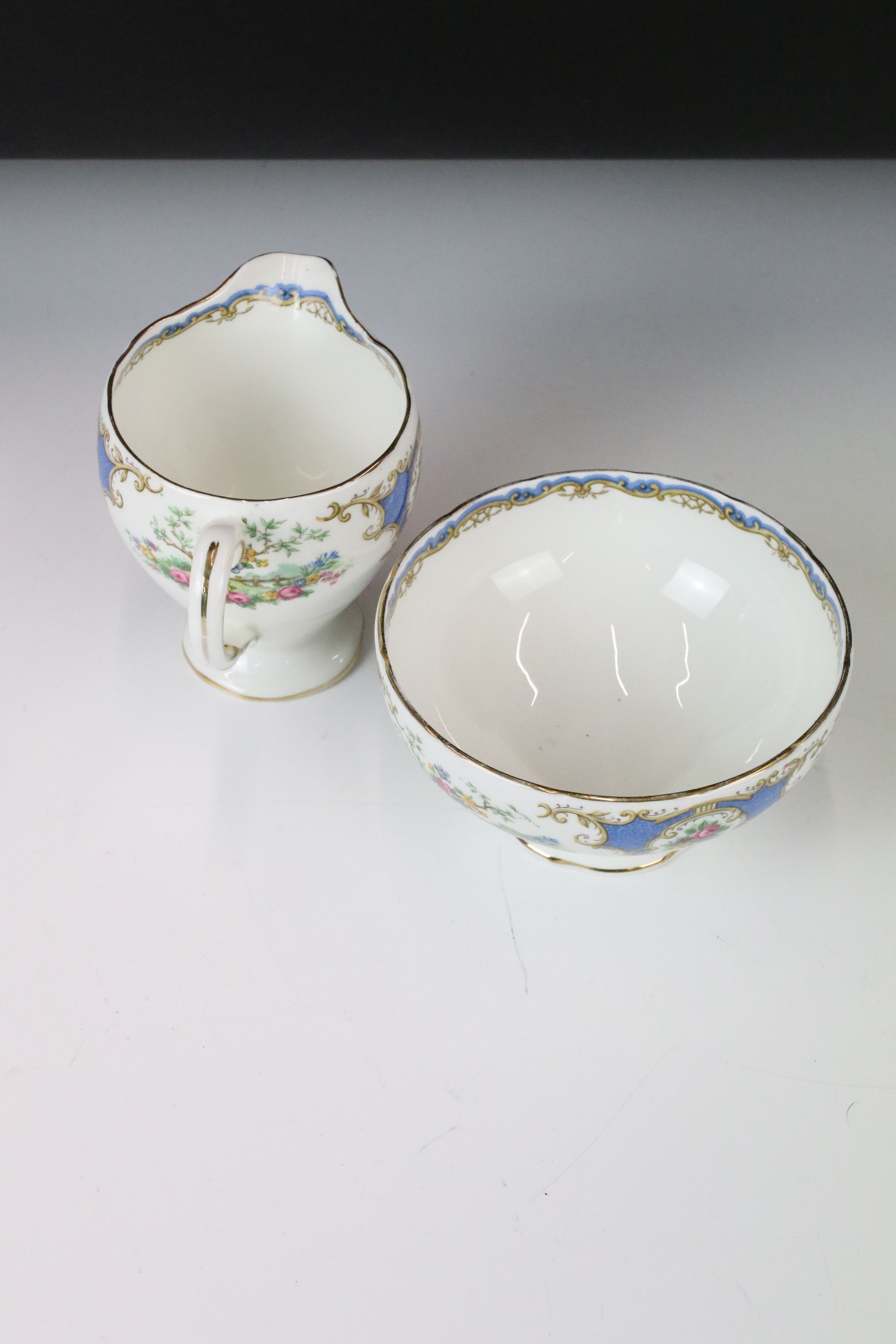 Foley ' Broadway ' pattern tea ware to include 8 teacups & saucers, 5 tea plates, milk jug and sugar - Image 16 of 25