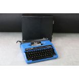 Cased Silver-Reed ' Silverete II ' Typewriter