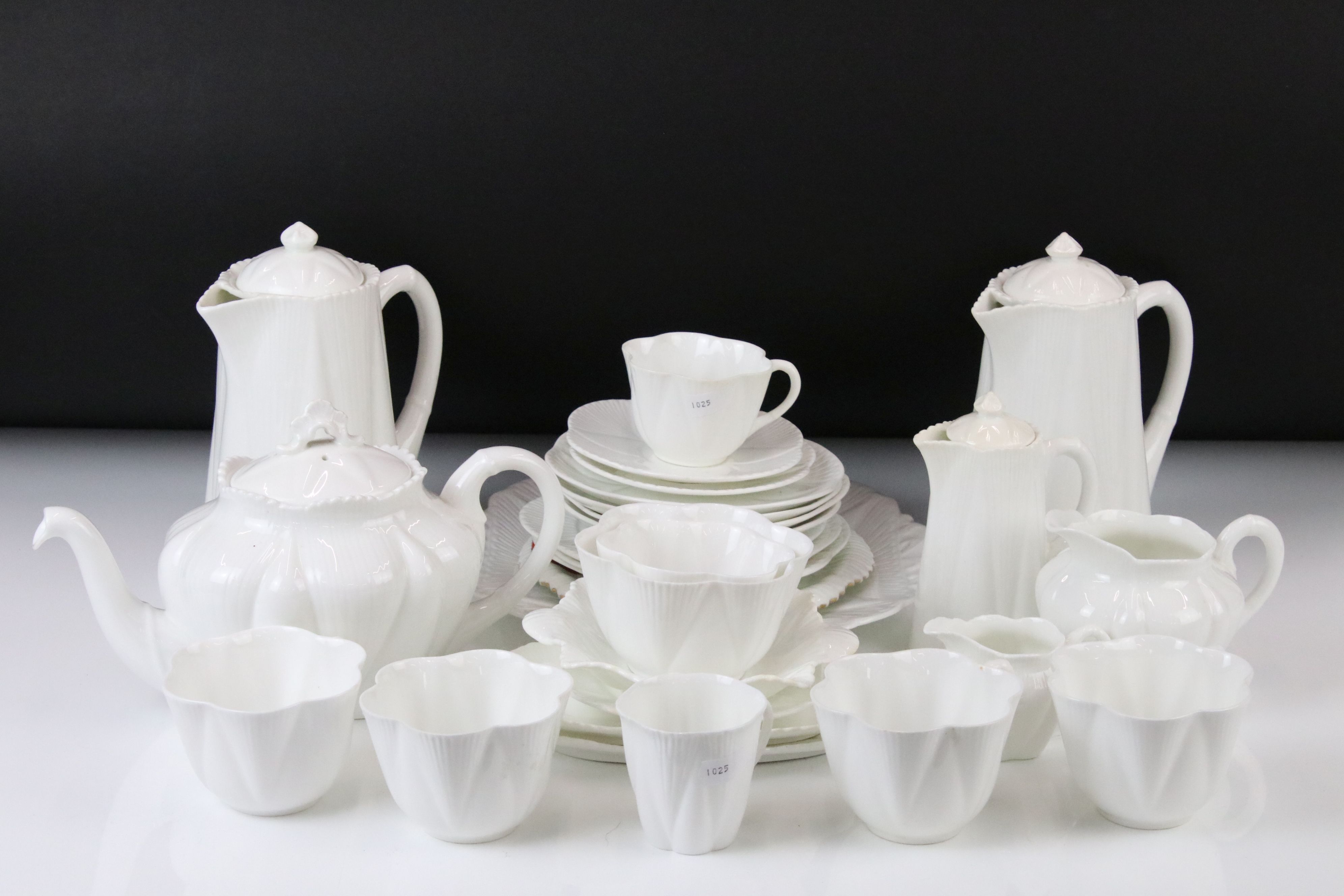 Shelley & Foley Dainty White Tea Wares of moulded lobed form, with leaf decoration (Shelley reg