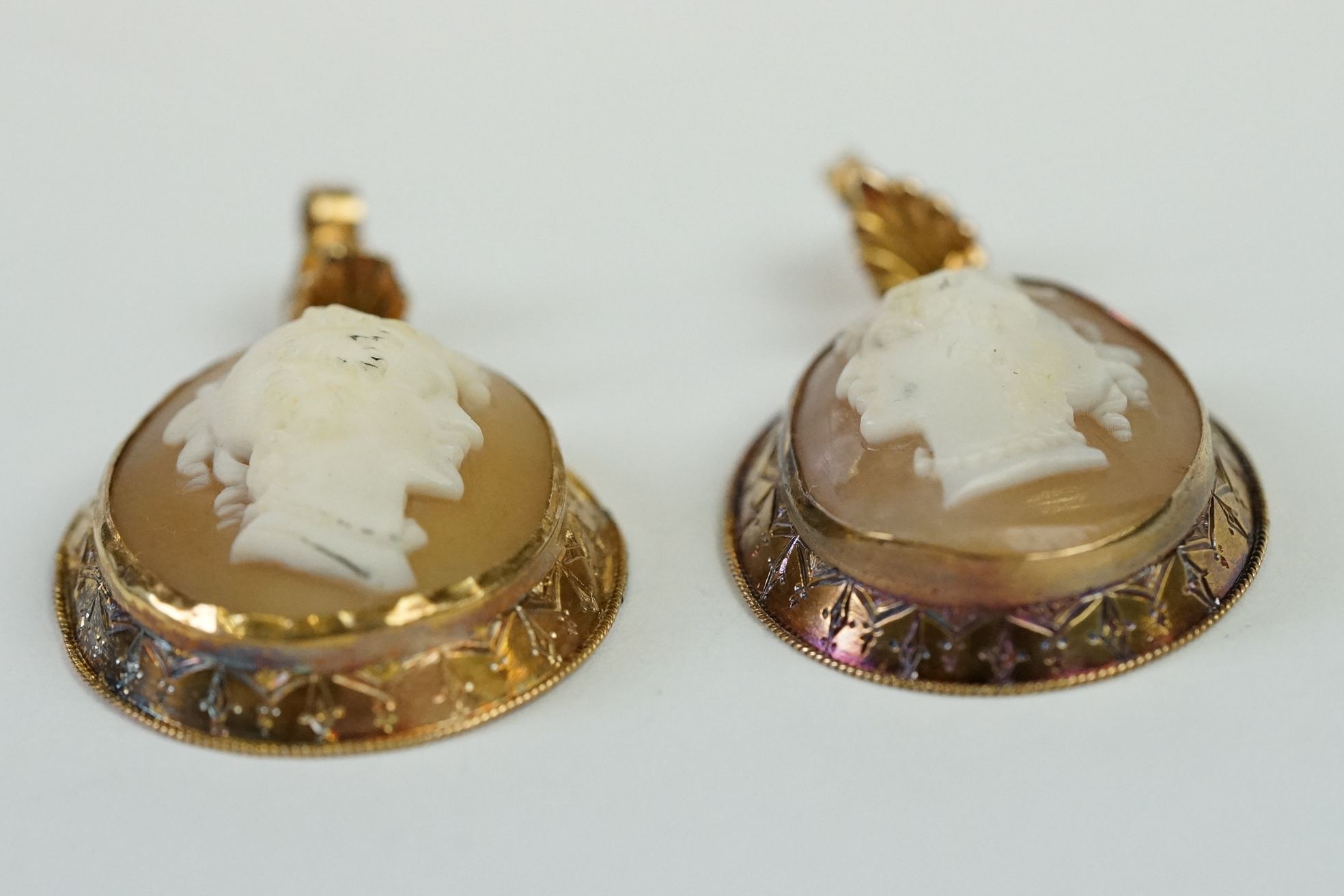 A pair of yellow metal cameo earrings. - Image 2 of 12