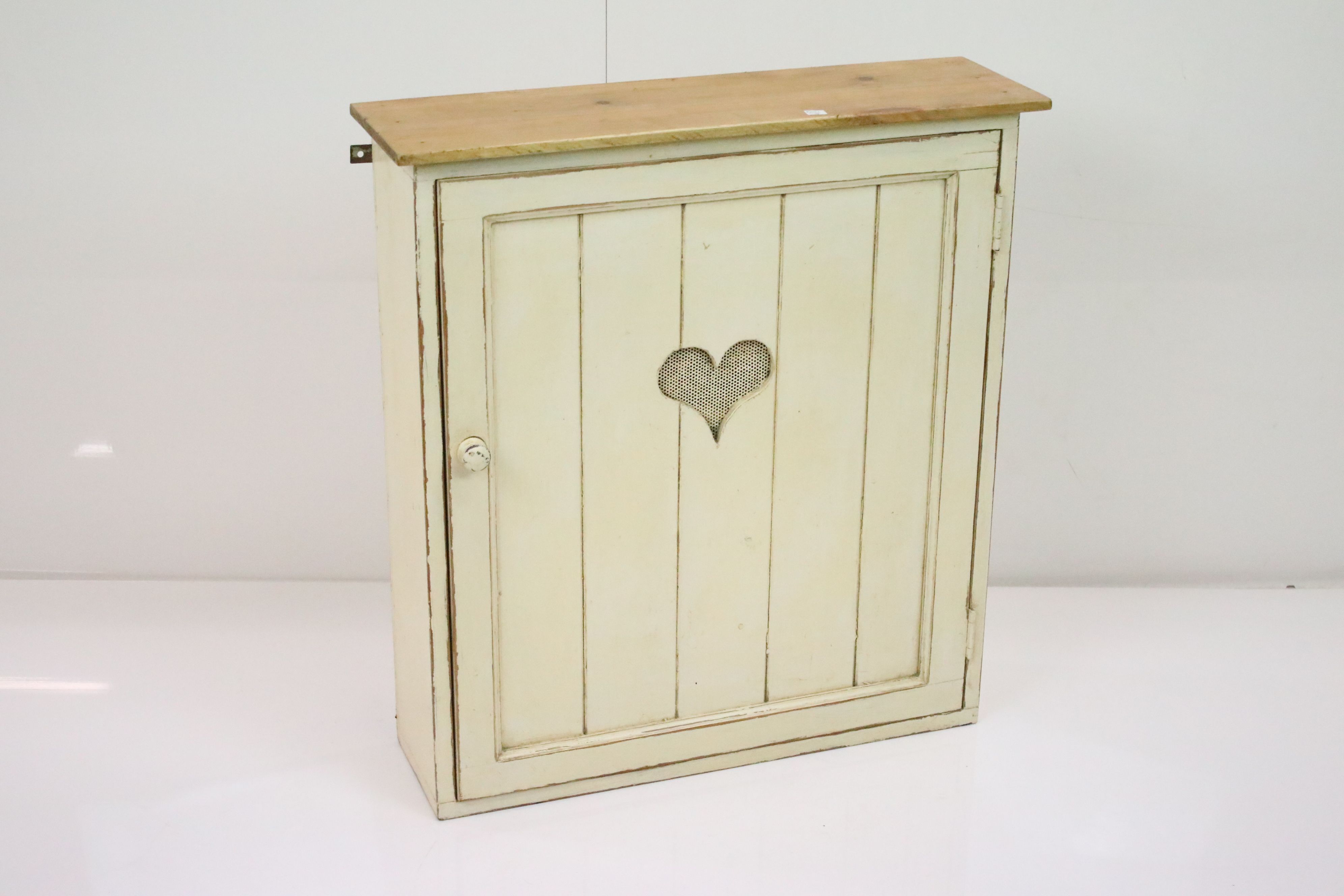 Painted Pine Wall Cupboard with pigeon hole interior, 57cm wide x 62cm high - Image 2 of 8