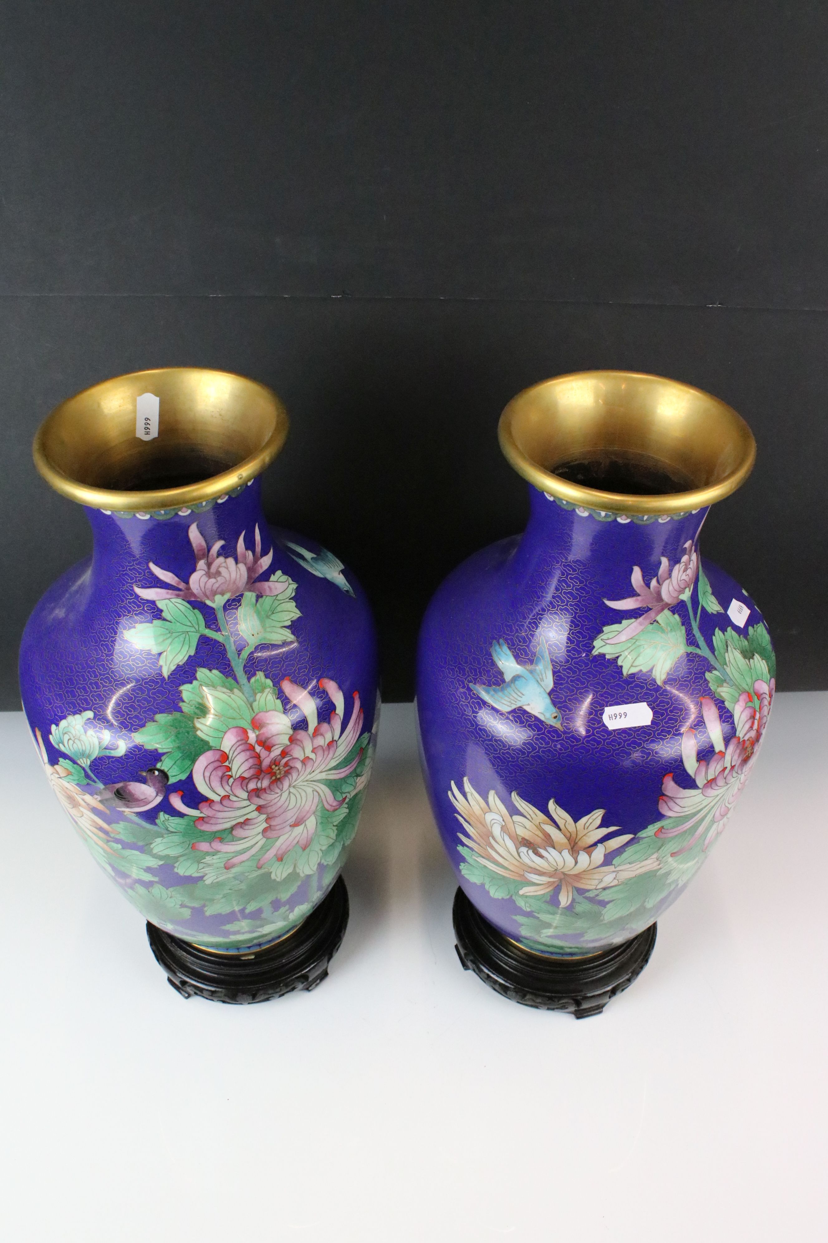 Pair of Chinese Cloisonne Baluster Vases decorated with birds and flowers on a blue ground, Jingfa - Image 3 of 6