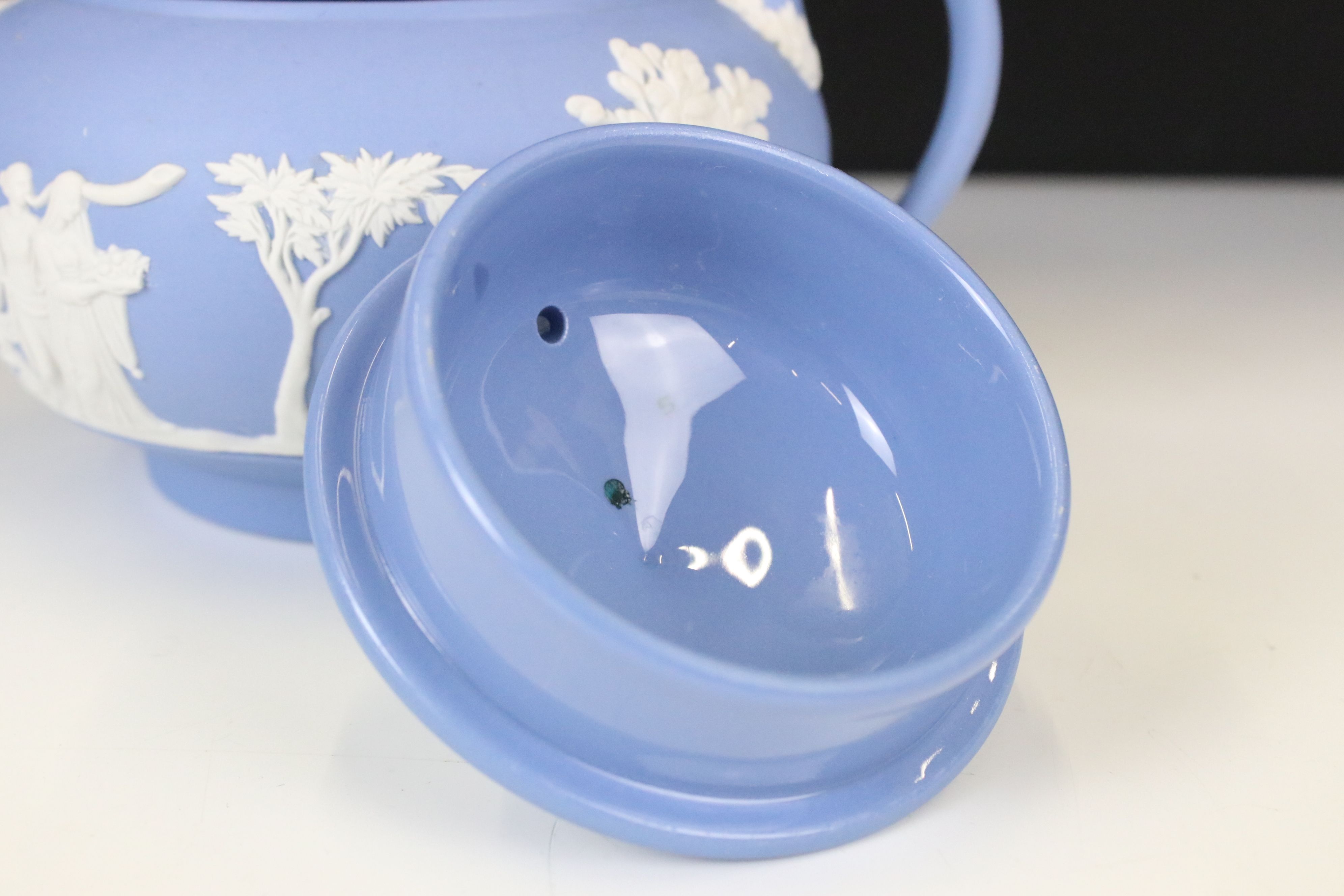Wedgwood Jasperware Pale Blue Tea Service for 6 to include 2 x teapots & covers, 6 teacups & - Image 7 of 12