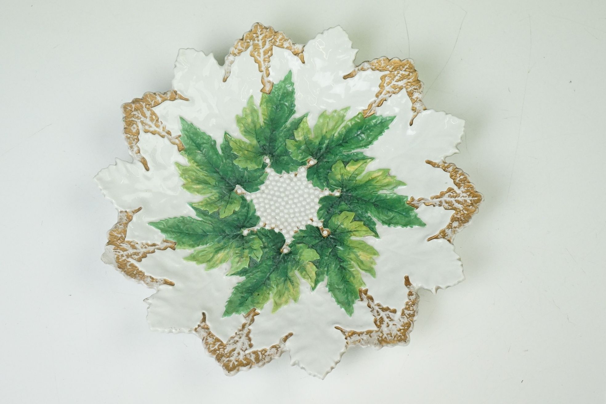 Early 20th century Meissen relief moulded vine leaf cabinet plate, in green and gilt, crossed swords - Image 3 of 8