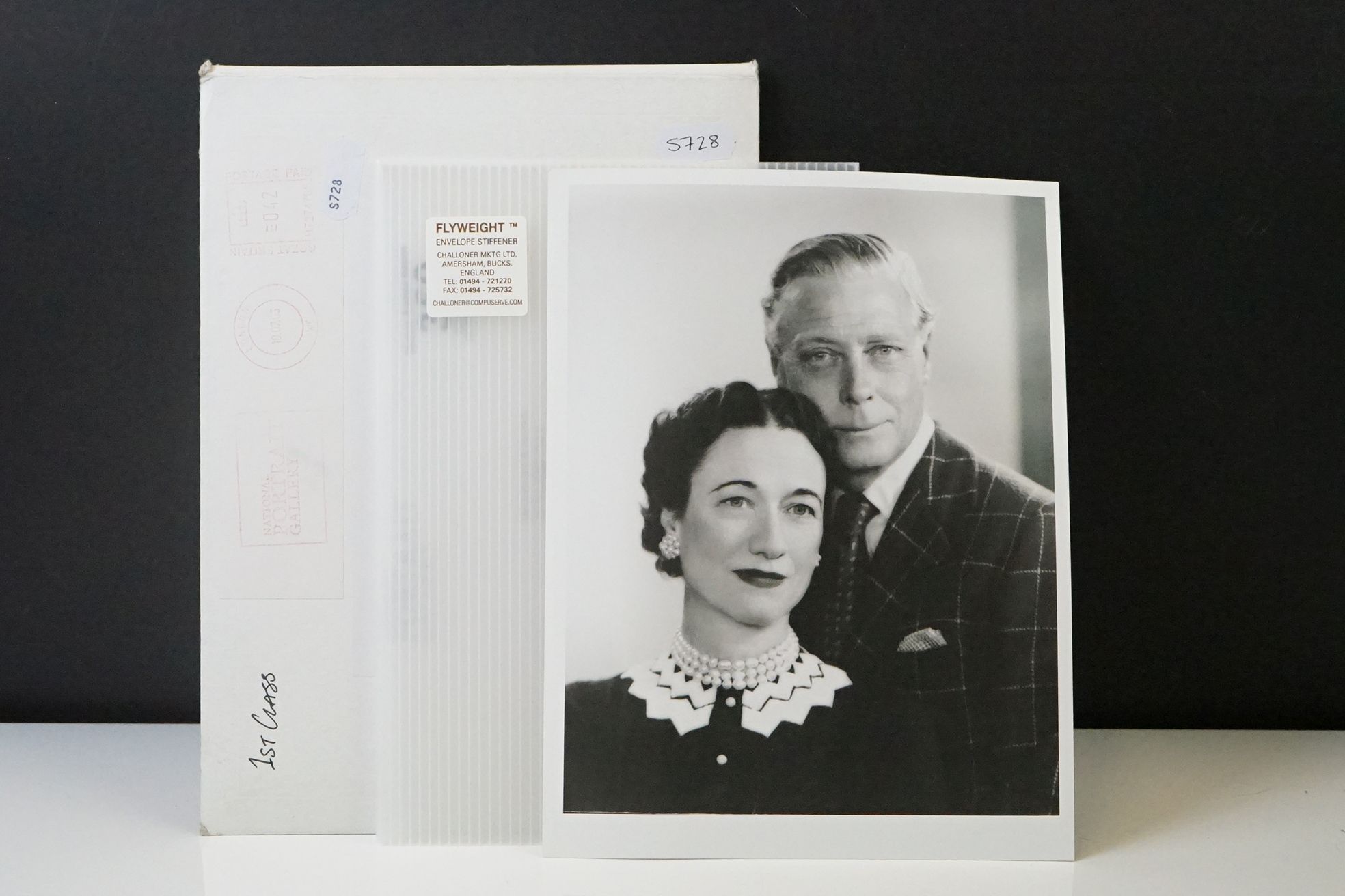 A Edward Duke of Windsor and Wallis Simpson autograph together with Black & White photograph.