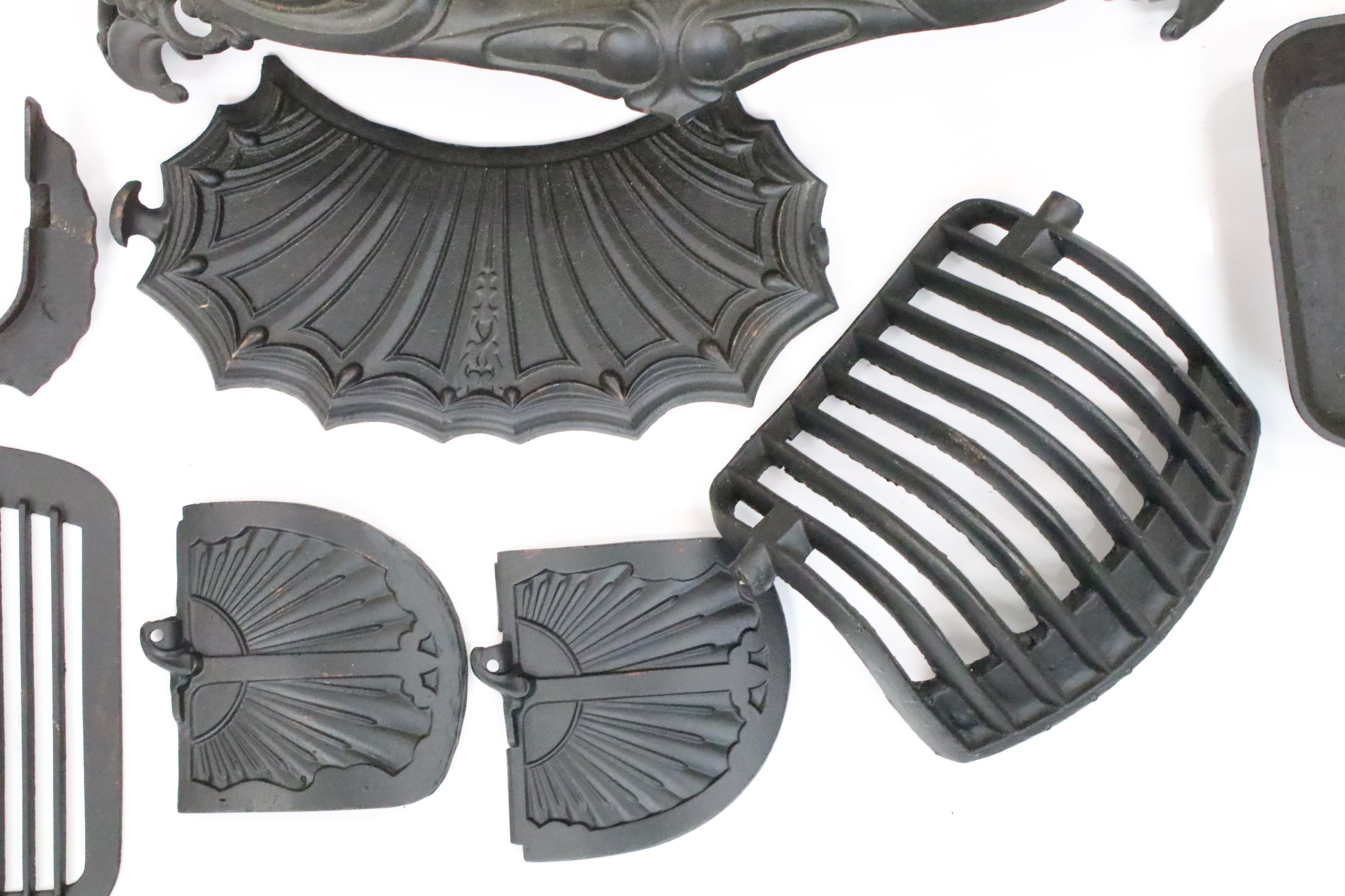 Collection of Reproduction Victorian Metal Fire Grates and accessories - Image 9 of 12