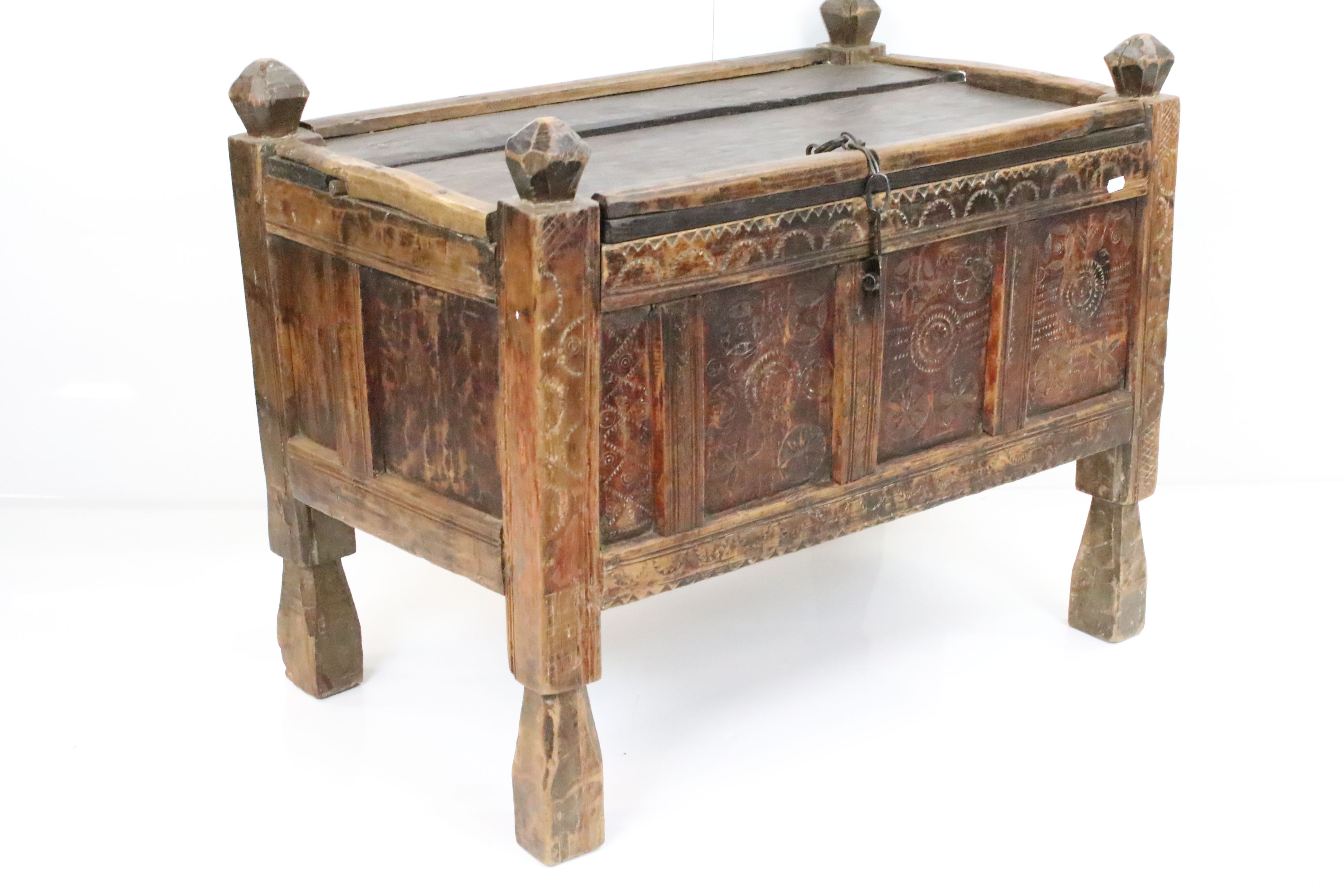 Afghan Hardwood Marriage / Dowry Chest with geometric chip carved decoration to front, 79cm long x - Image 2 of 10