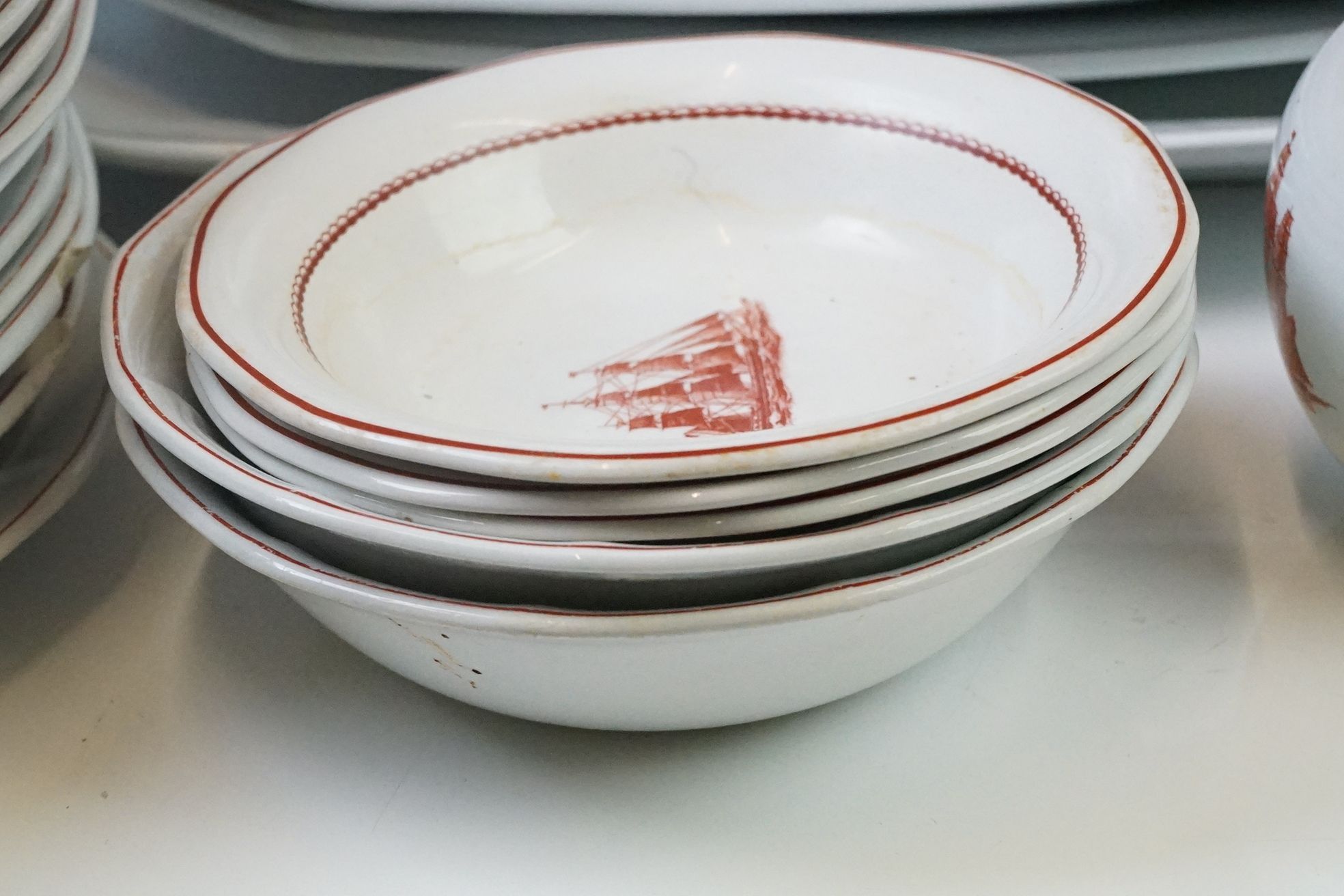 Wedgwood ' Flying Cloud ' pattern tea & dinner service, 78 pieces, to include 5 octagonal serving - Image 3 of 14