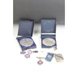 A group of mixed collectables to include a vesta case, silver medal, silver food pusher and a