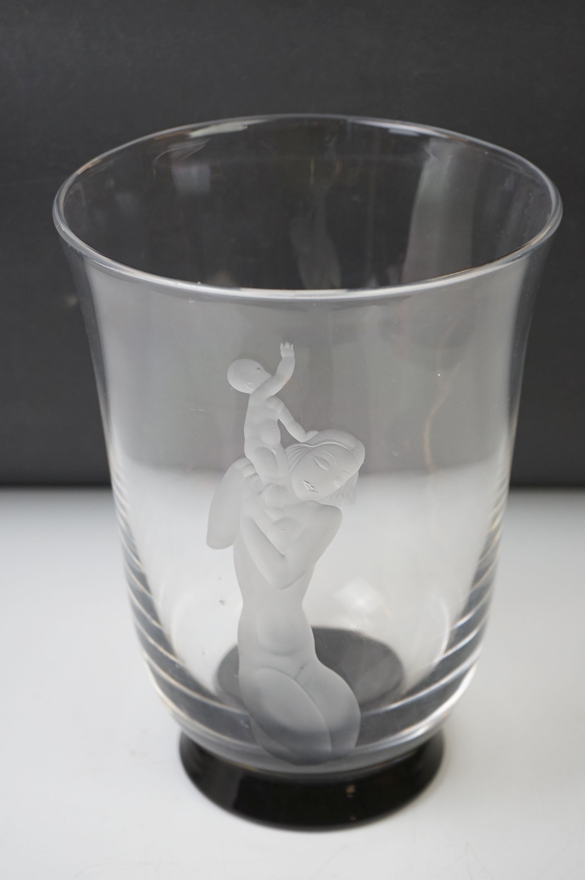 Vicke Lindstrand (1904-1983) for Orrefors - 1930s Clear glass vase with engraved & frosted - Image 2 of 5