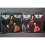 Vinyl – 2 variations of The Jimi Hendrix Experience Are You Experienced to include original UK 1st