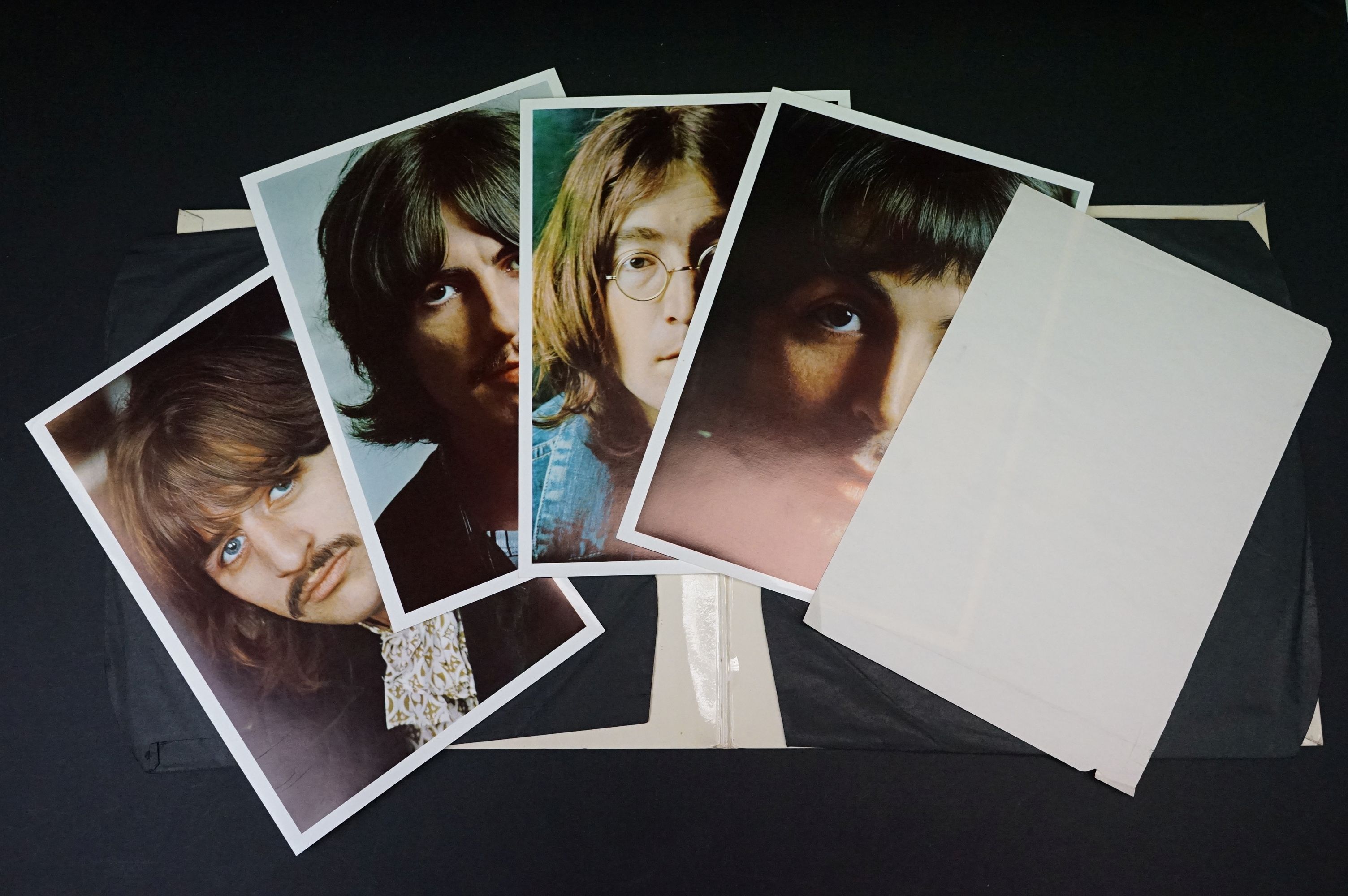 Vinyl - The Beatles White Album PCS 7067/8 low number 0016236. 4 photos and poster present. Sleeve - Image 4 of 9