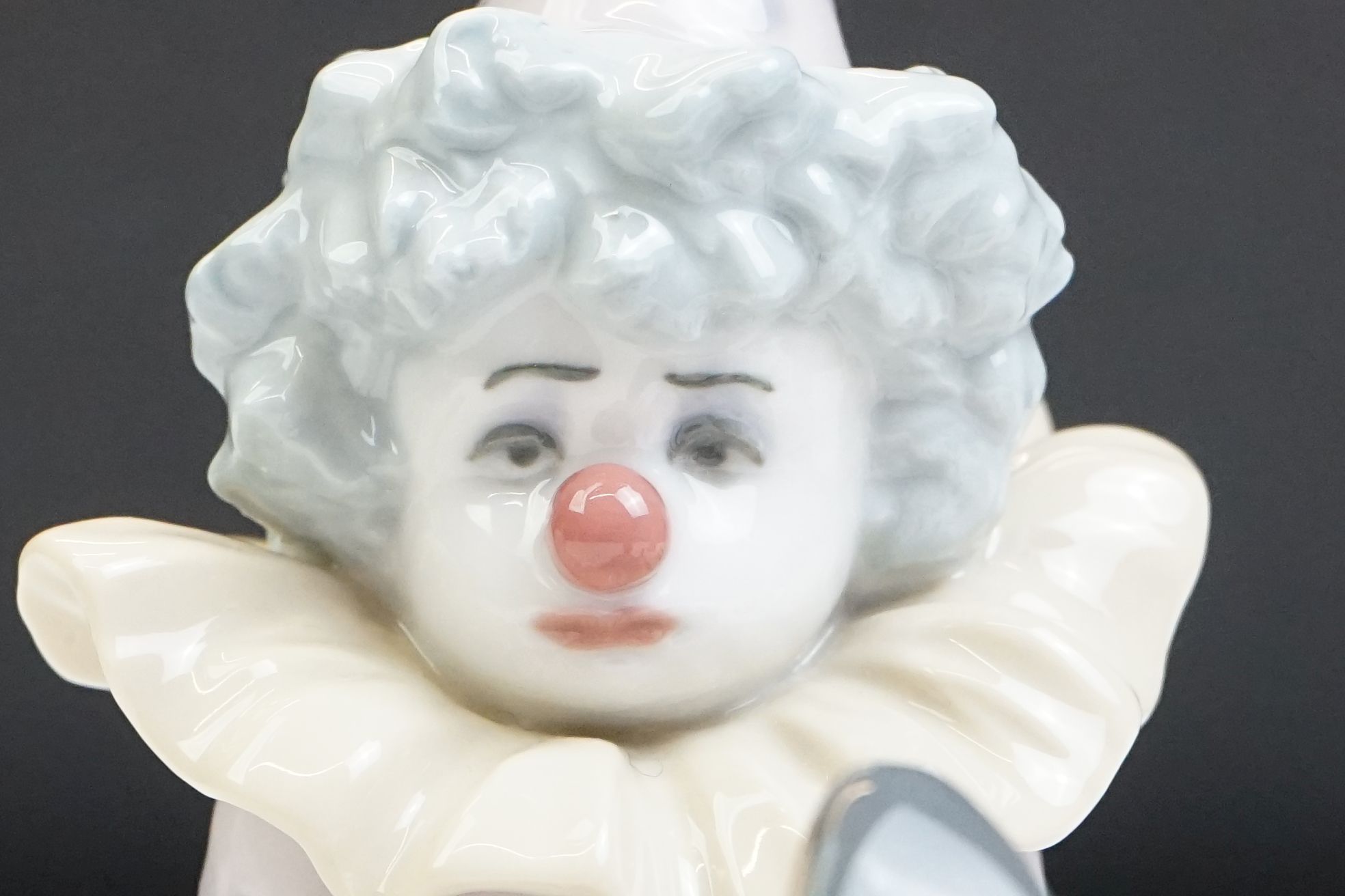 Three Lladro porcelain clown figures to include 5277 Pierrot With Puppy, 5812 Tired Friend and - Image 7 of 15