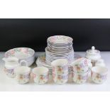 Royal Doulton ' Expressions ' Dinner and Tea ware including 6 Dinner Plates, 7 Bowls, 7 Tea Cups,