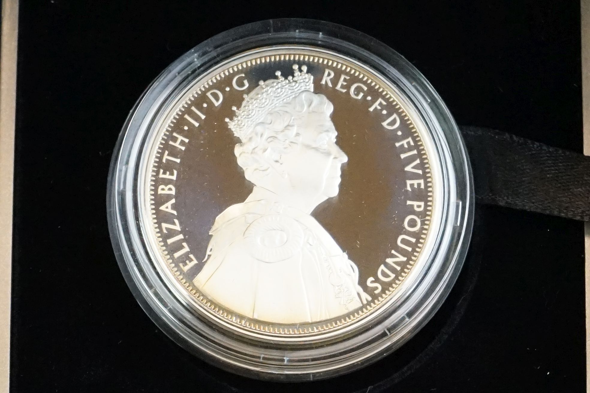A collection of five cased silver proof coins to include the 2012 Queens Diamond Jubilee crown, 1995 - Image 8 of 13
