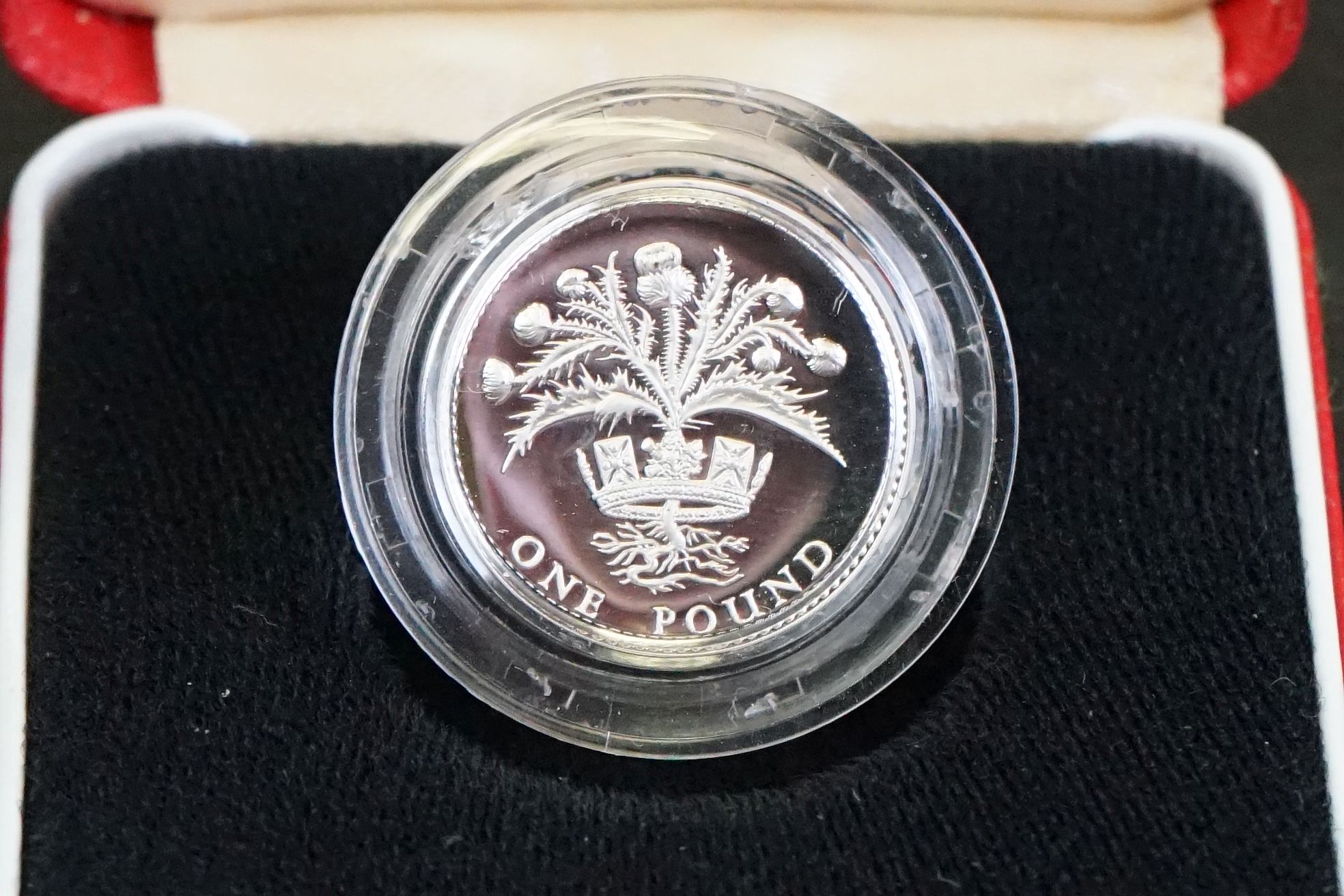 A collection of four Royal Mint United Kingdom silver proof £1 / one pound coins to include 1986, - Image 9 of 10