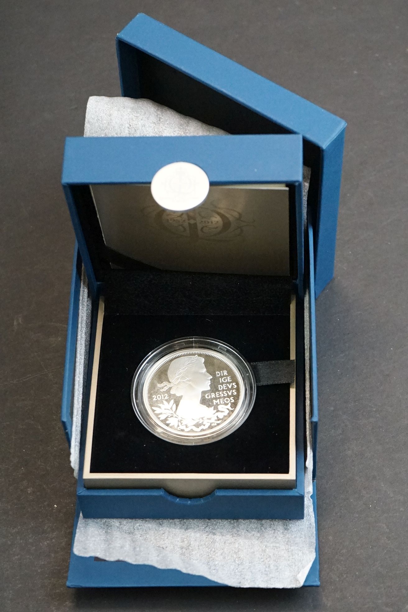 A collection of five cased silver proof coins to include the 2012 Queens Diamond Jubilee crown, 1995 - Image 6 of 13