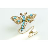 Early 20th century turquoise and pearl 9ct yellow gold dragonfly brooch, the torso set with six