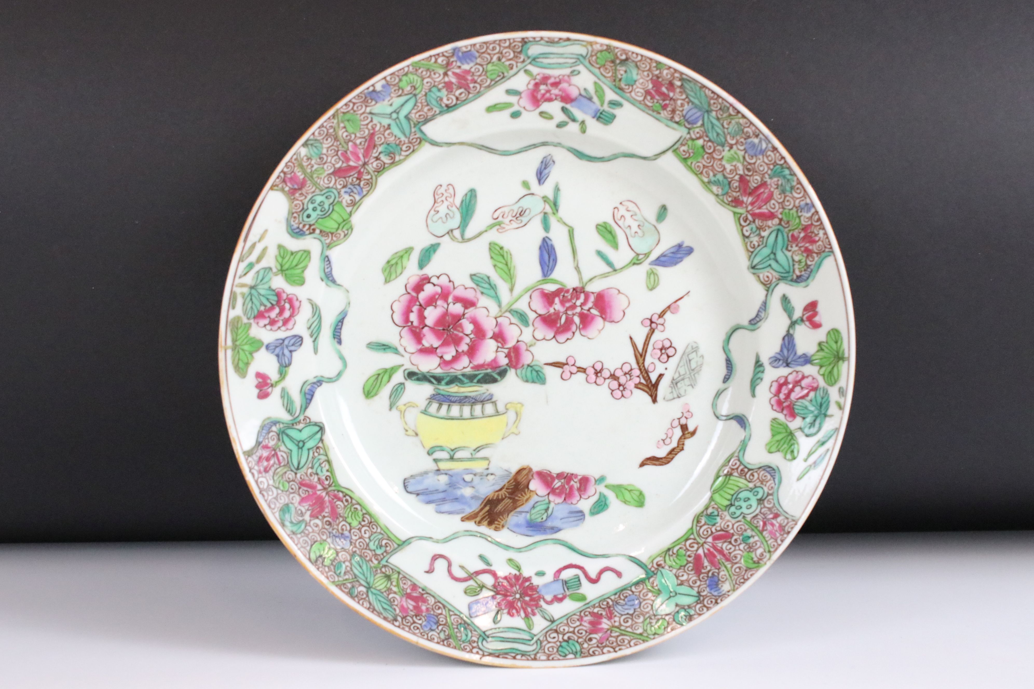 Collection of Ceramic Plates and Bowls including Chinese Cantonese Famille Rose Five Bowls, 11.5cm - Image 8 of 14