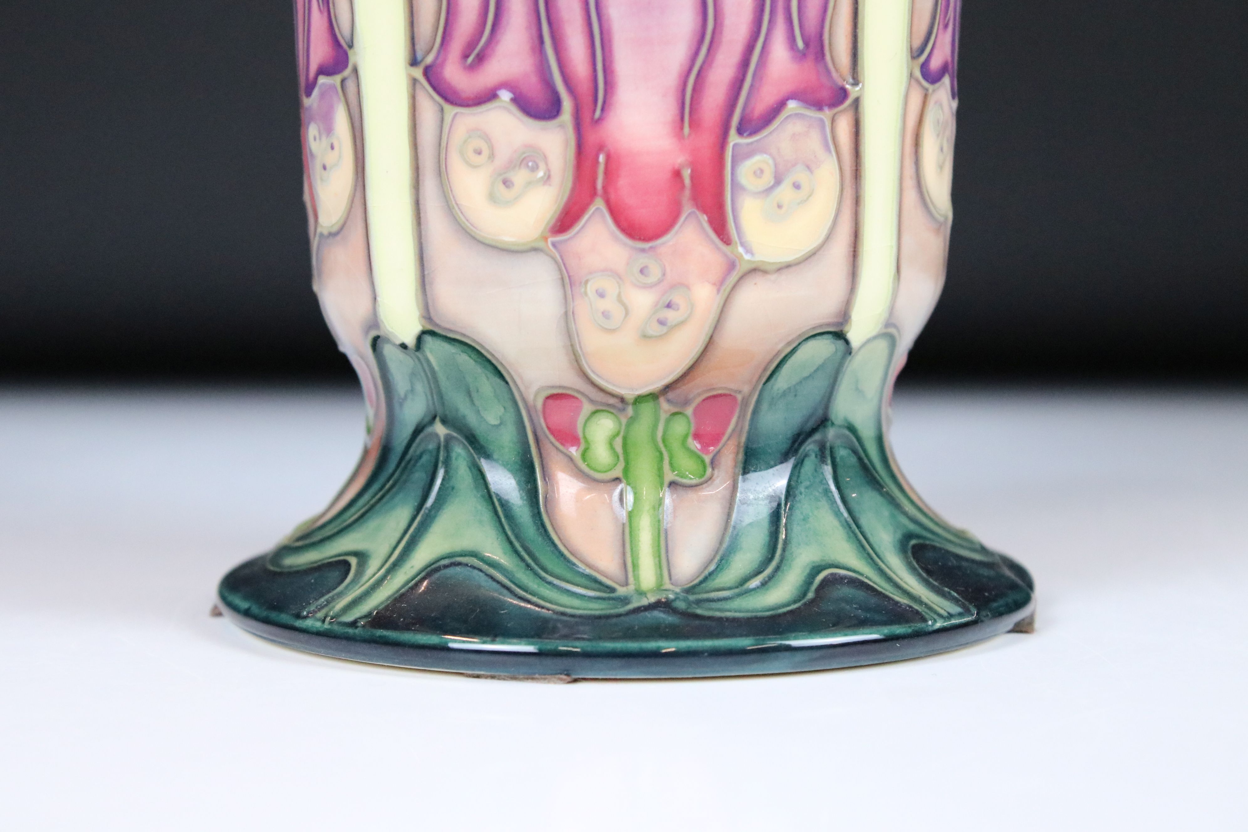 Moorcroft Pottery Vase decorated in the Foxglove pattern, impressed blue marks to base and signed in - Image 6 of 6