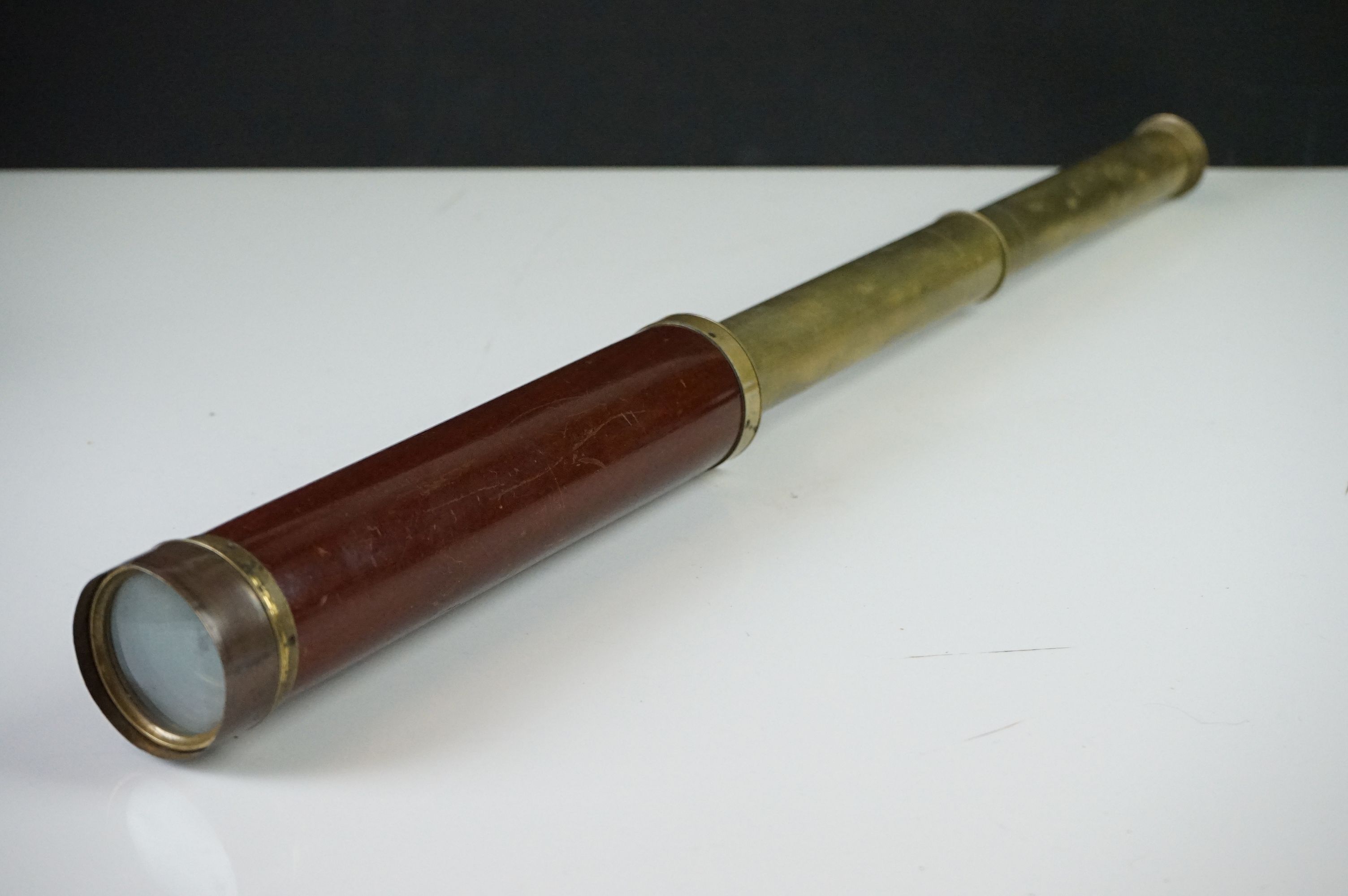 19th century Dolland of London Three Drawer Brass and Mahogany Telescope in Leather Case - Image 3 of 6