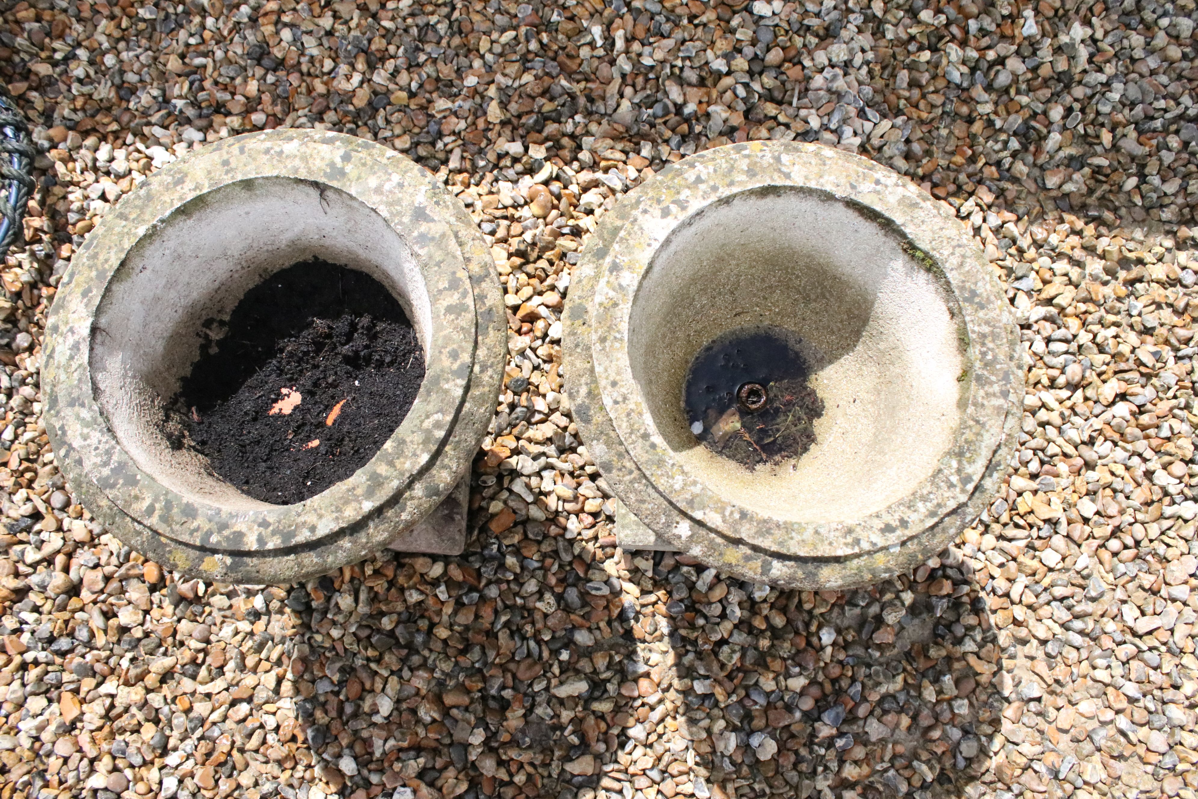 Pair of Garden Reconstituted Stone Urns on pedestal bases, 45cm high - Image 3 of 3