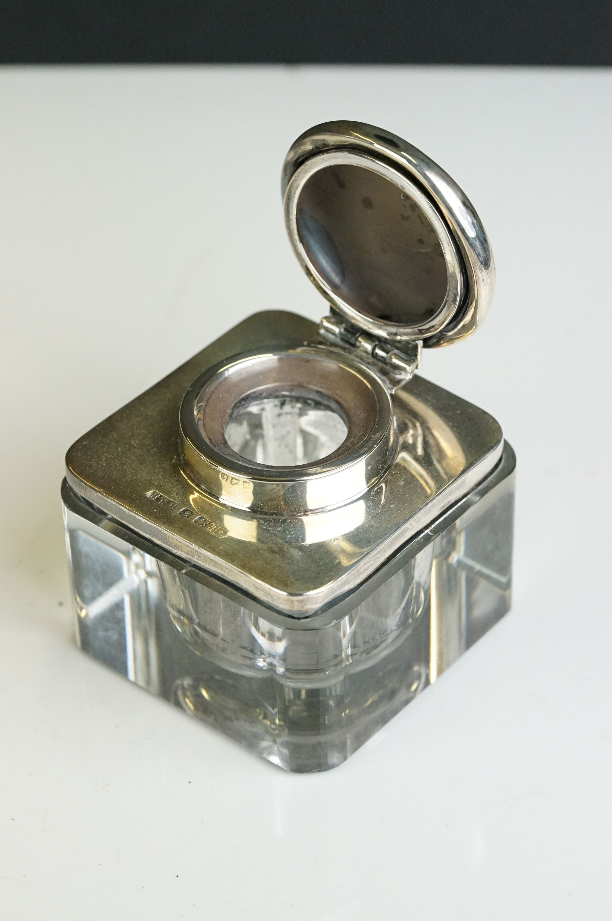 Silver inkwell, Birmingham 1919 & another by A & J Zimmerman, Birmingham 1938 (2) - Image 12 of 14