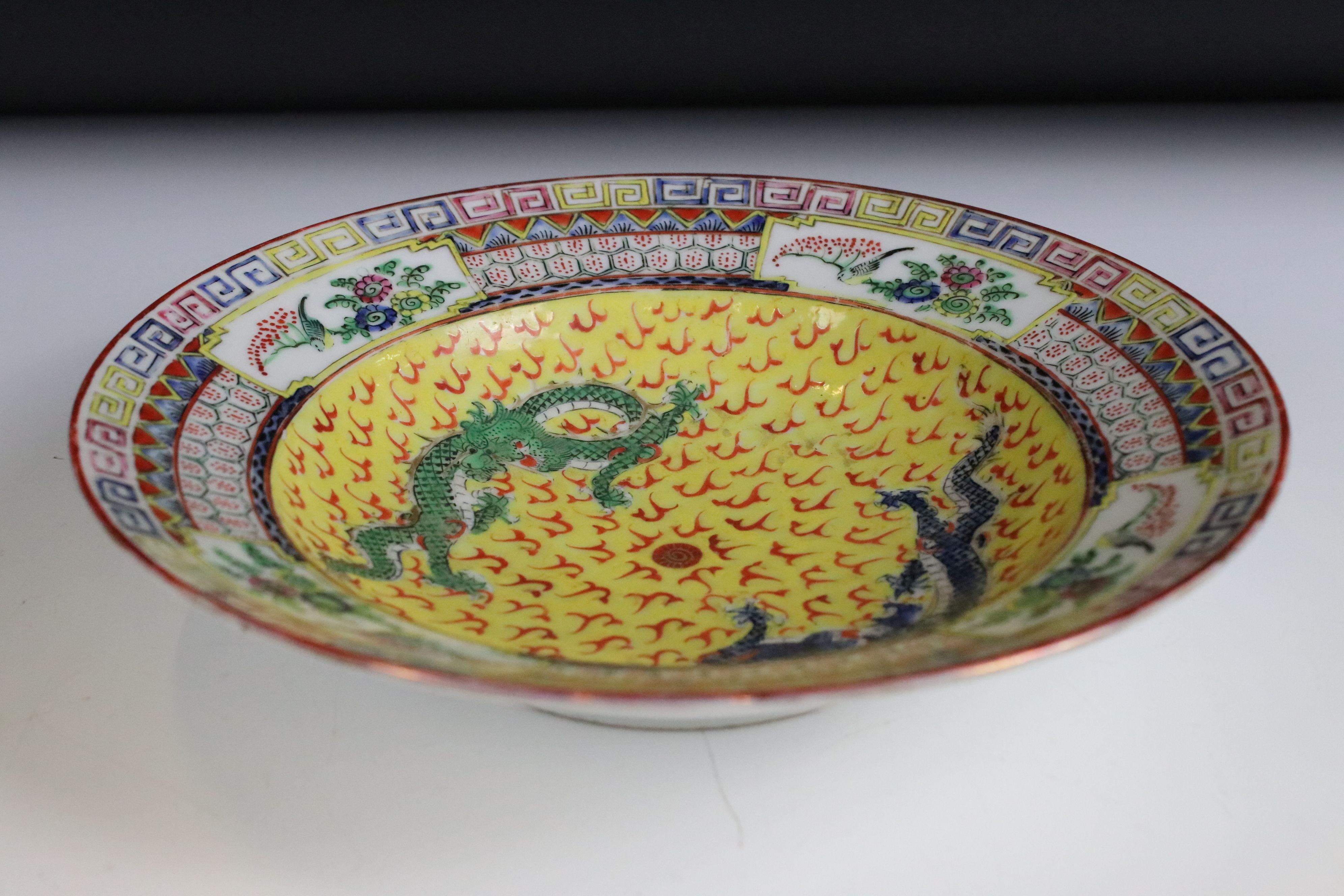 Collection of Ceramic Plates and Bowls including Chinese Cantonese Famille Rose Five Bowls, 11.5cm - Image 11 of 14