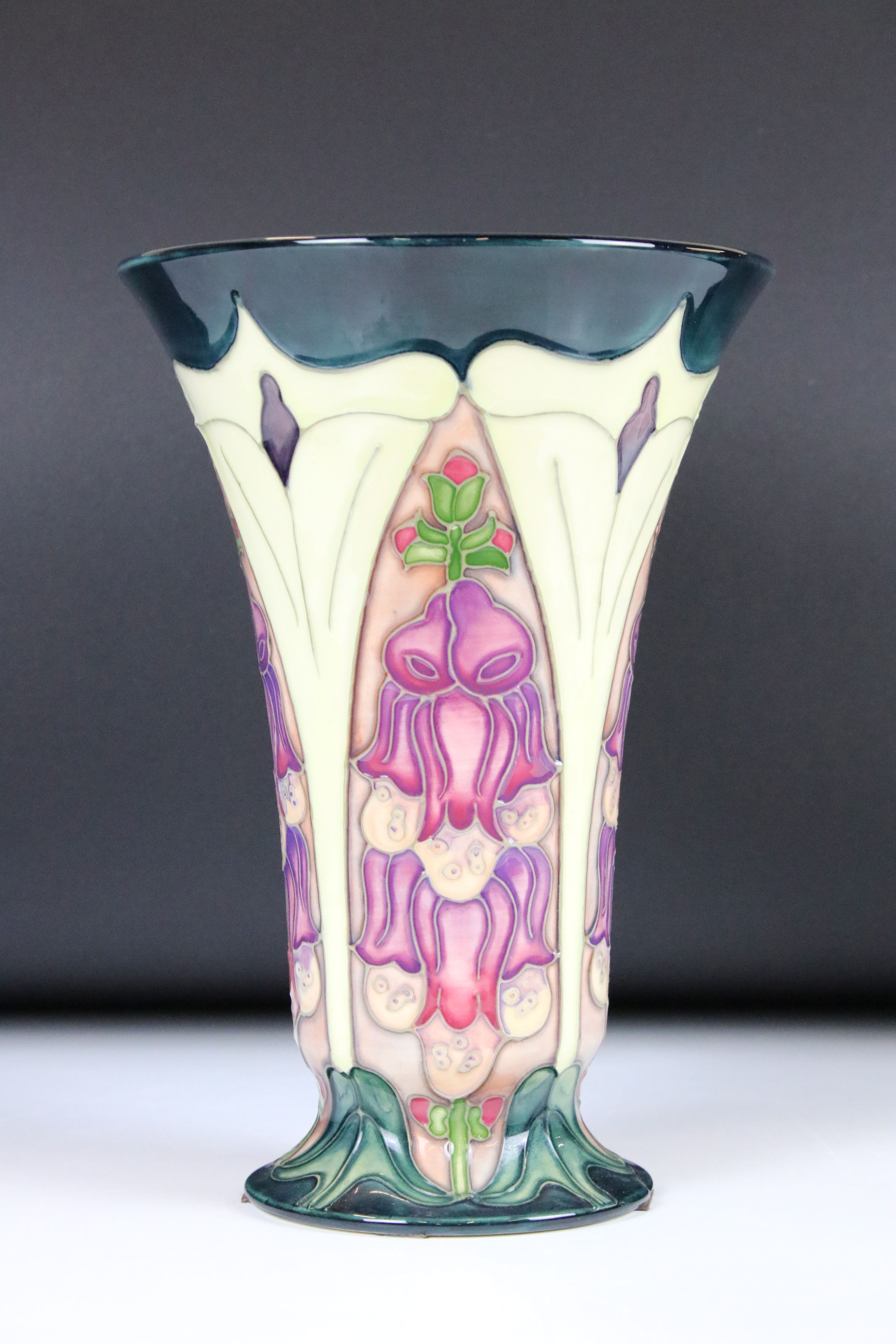 Moorcroft Pottery Vase decorated in the Foxglove pattern, impressed blue marks to base and signed in - Image 5 of 6
