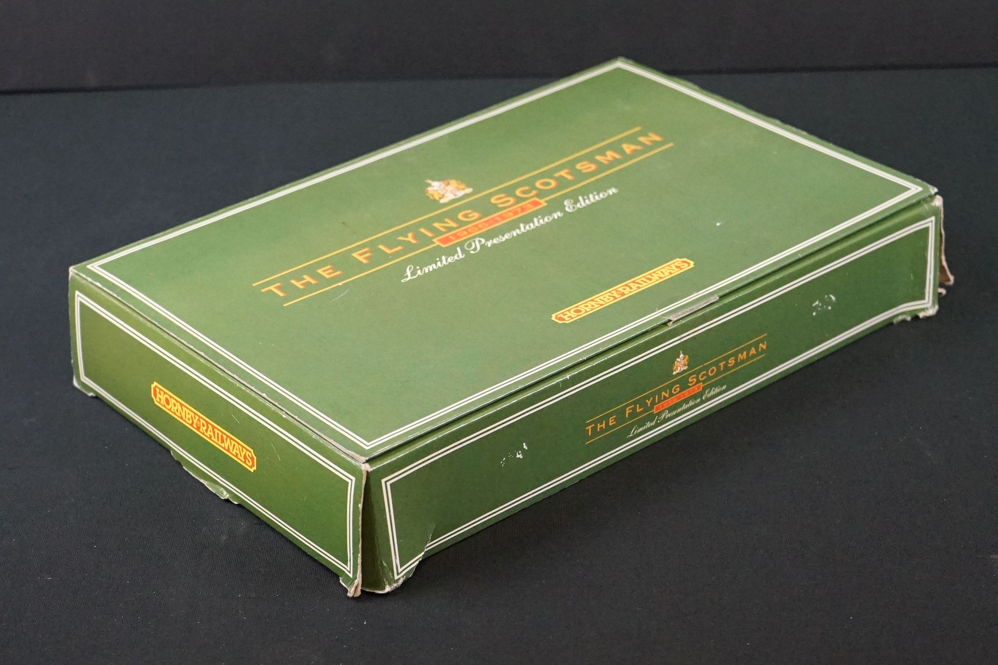 Boxed Hornby OO gauge ltd edn R075 Flying Scotsman locomotive, with certificate, tatty box to one - Image 4 of 5