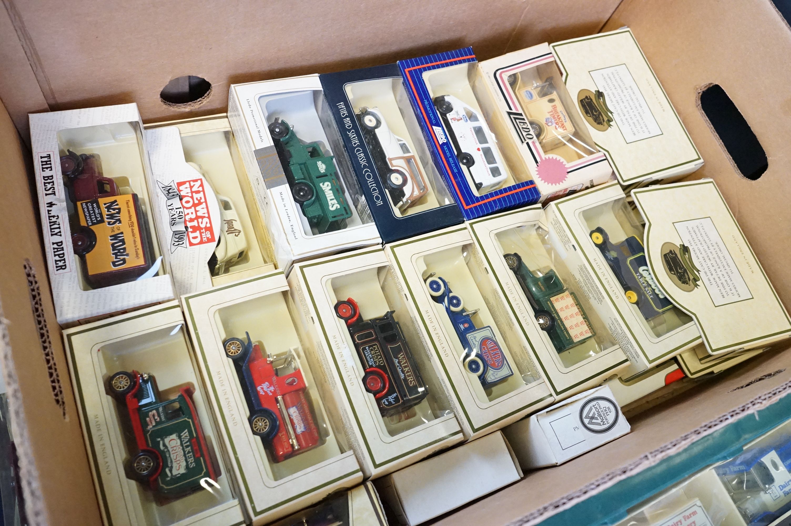 Around 90 Boxed diecast models to include Corgi, Lledo, Matchbox, Oxford Diecast, Cararama and - Image 4 of 11