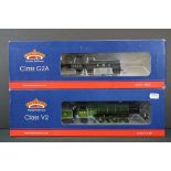 Two boxed Bachmann OO gauge locomotives to include 31550B Class V2 4771 Green Arrow LNER Doncaster