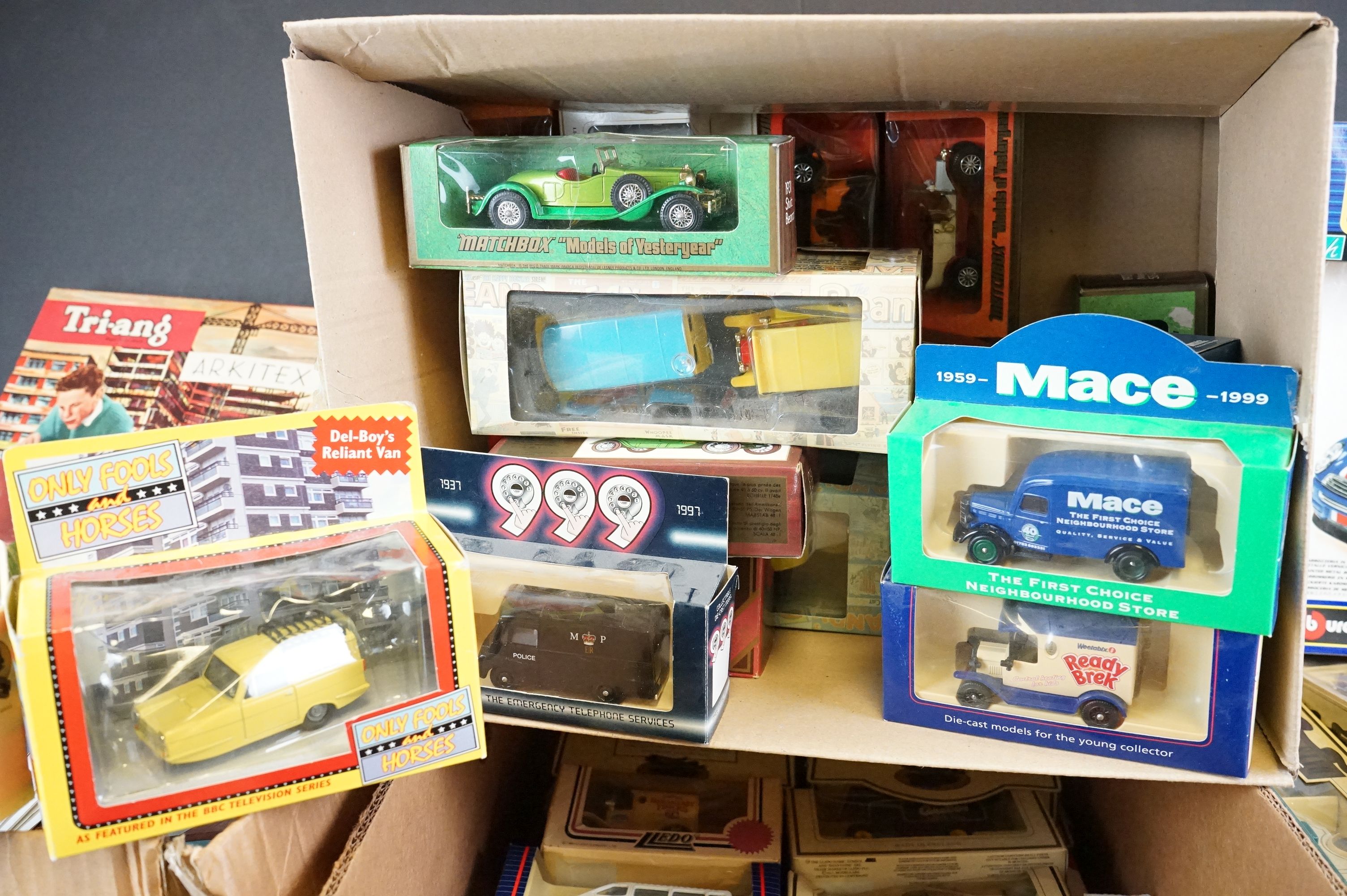 Around 90 Boxed diecast models to include Corgi, Lledo, Matchbox, Oxford Diecast, Cararama and - Image 3 of 11