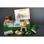 Quantity of OO gauge plastic trackside buildings and accessories